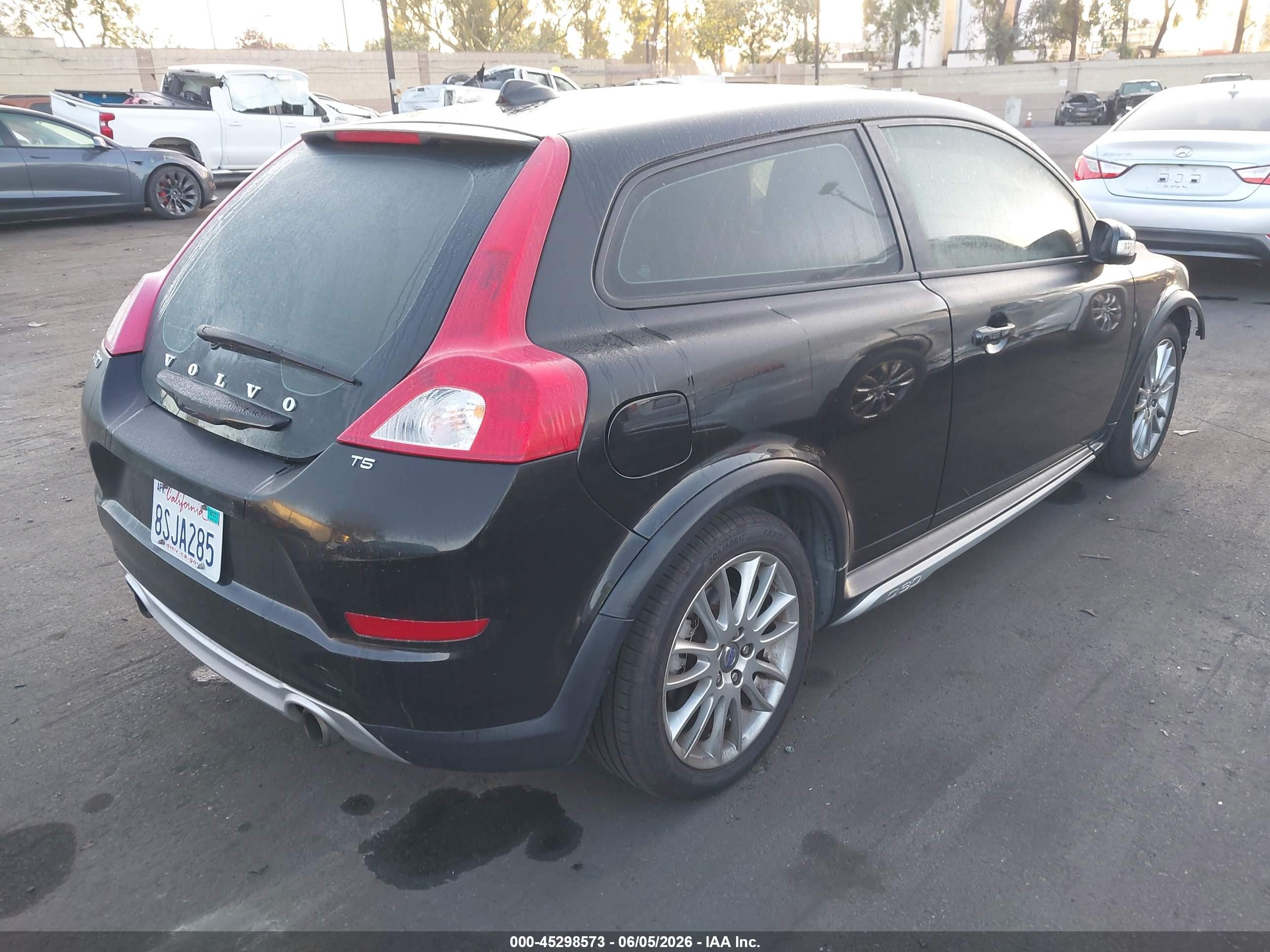 2011 Volvo C30 T5/t5 R-design Black vin: YV1672MK9B2190265