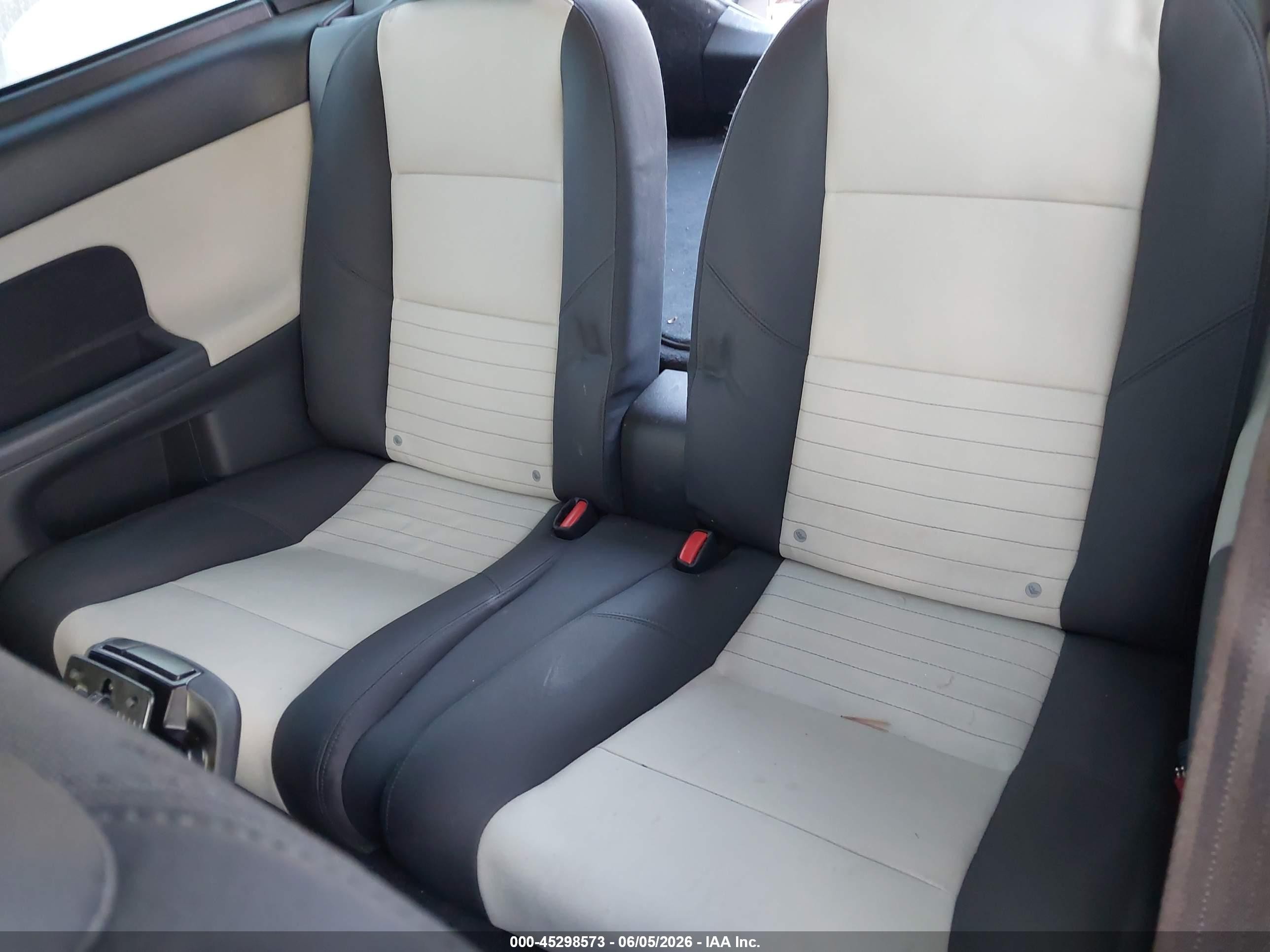 2011 Volvo C30 T5/t5 R-design Black vin: YV1672MK9B2190265