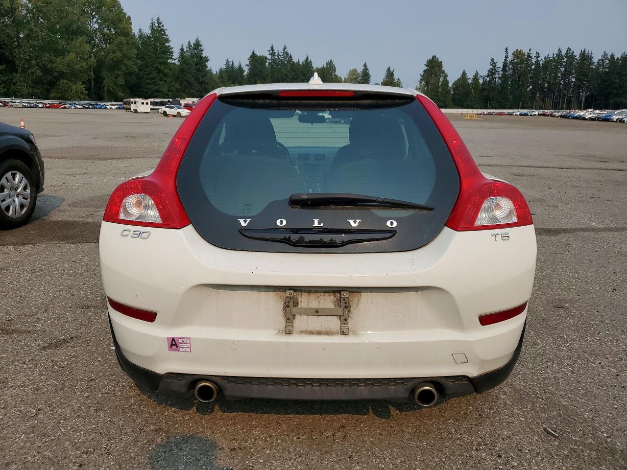 2011 Volvo C30 T5 White vin: YV1672MK9B2222860