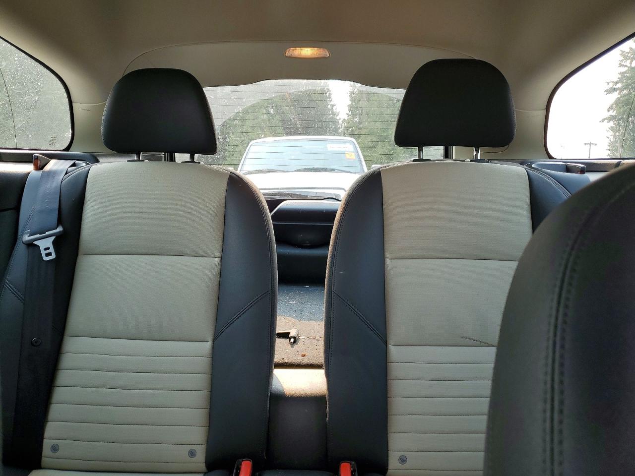 2011 Volvo C30 T5 White vin: YV1672MK9B2222860