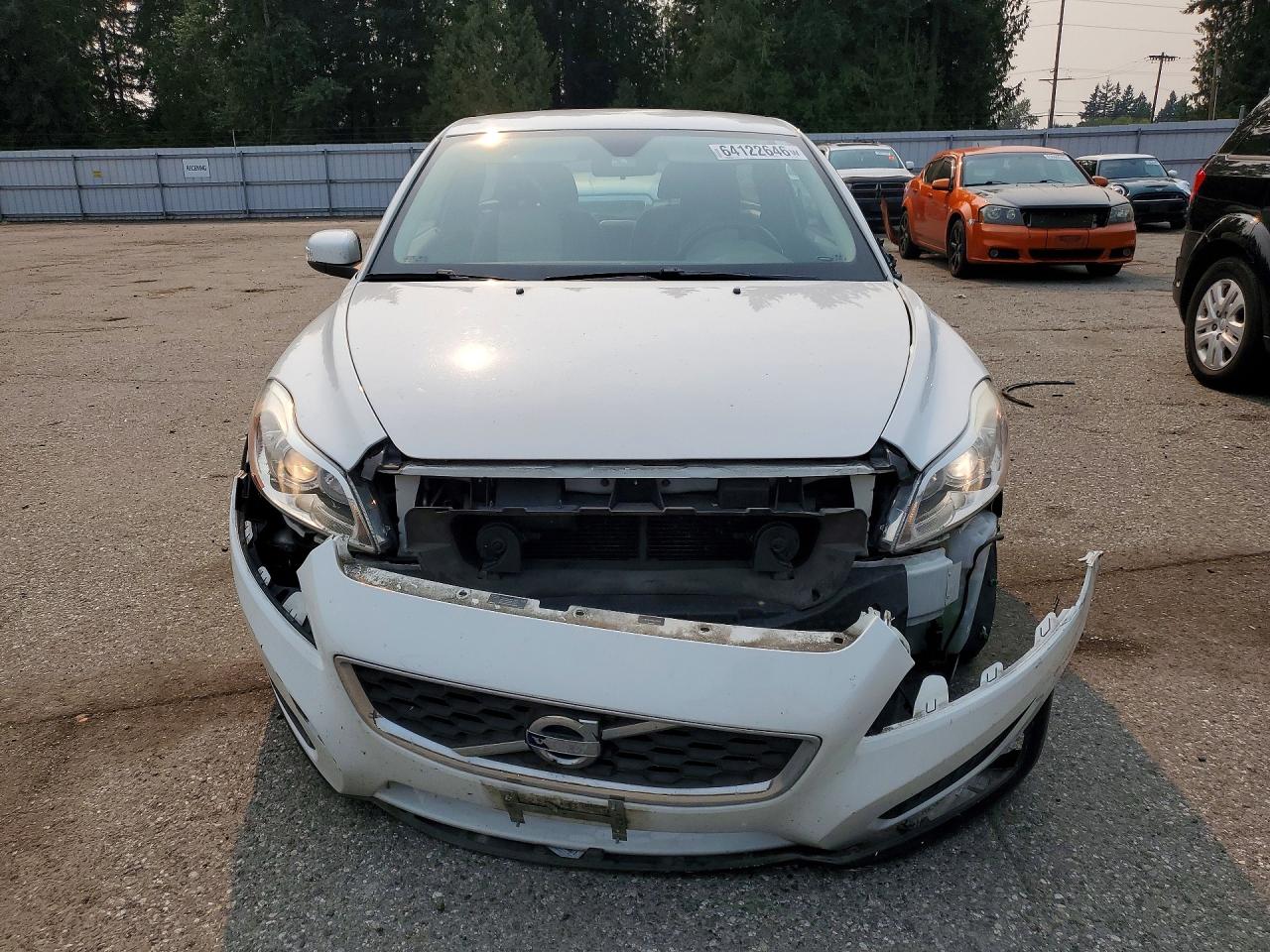 2011 Volvo C30 T5 White vin: YV1672MK9B2222860