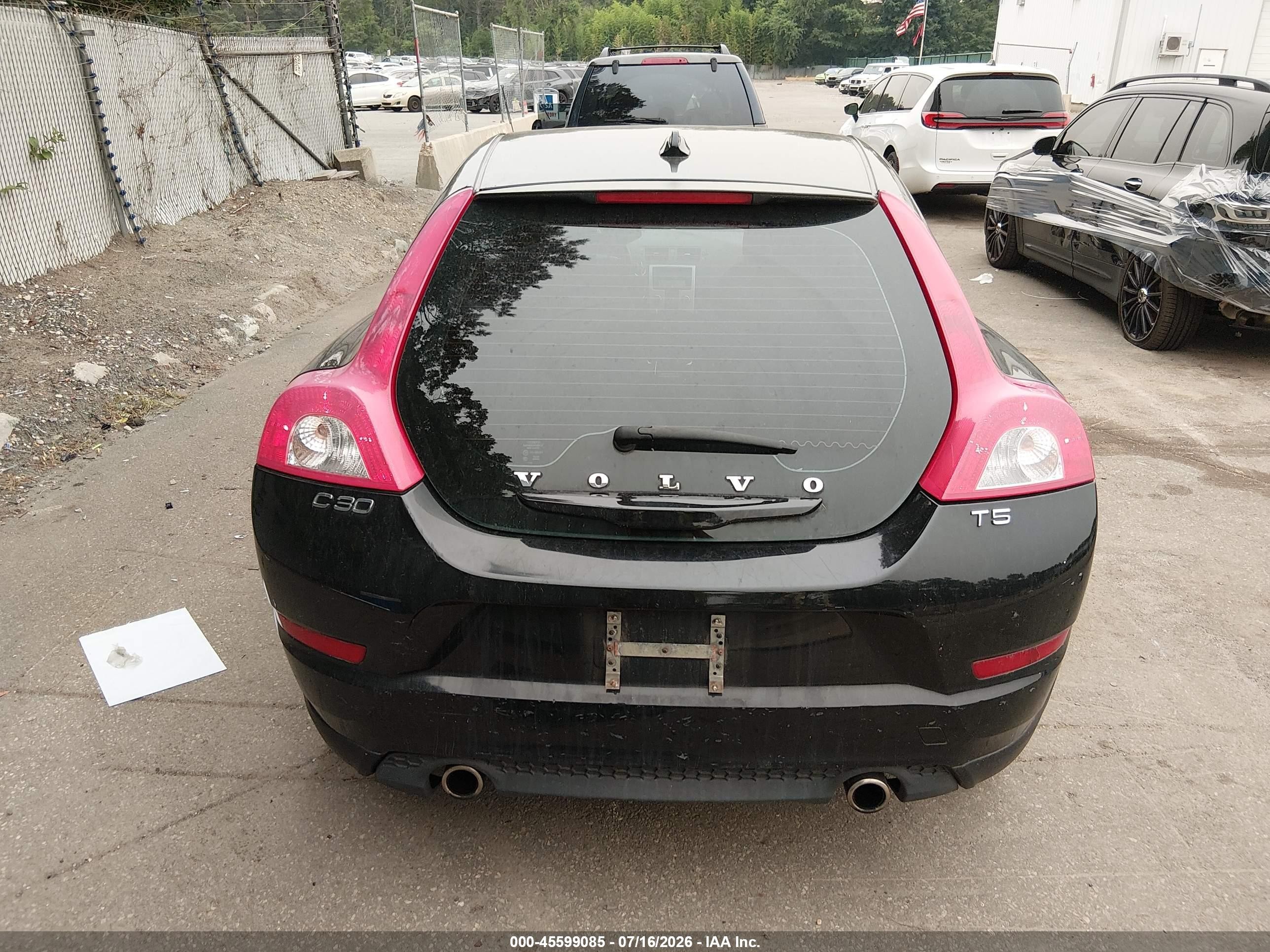 2011 Volvo C30 R-design/t5 (retail Only) Black vin: YV1672MK9B2223703