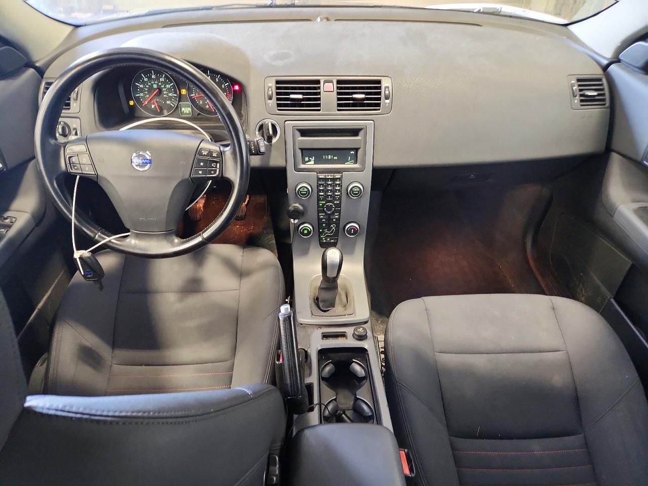 2011 Volvo C30 T5 Белый vin: YV1672MK9B2239187