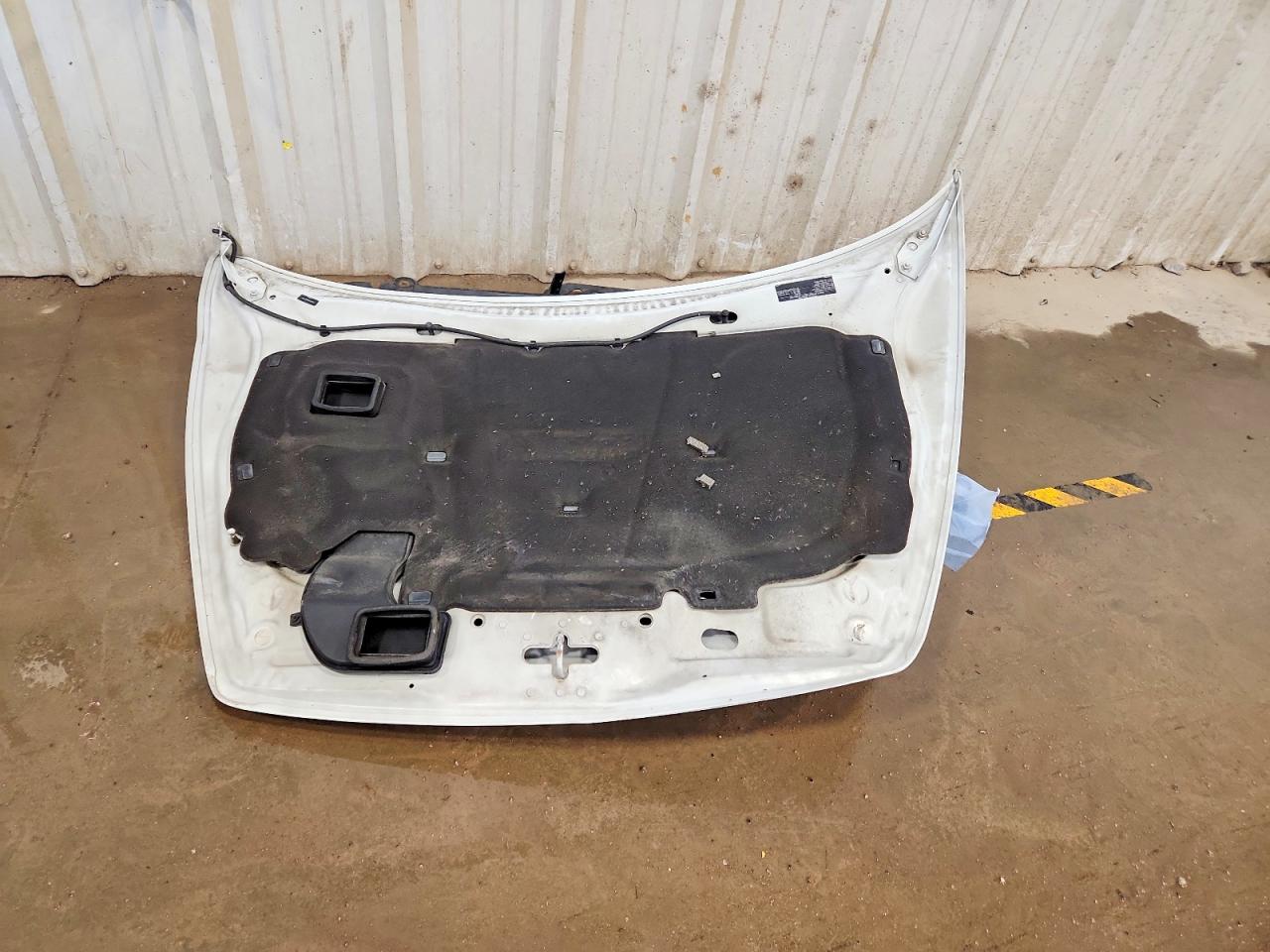 2011 Volvo C30 T5 Белый vin: YV1672MK9B2239187