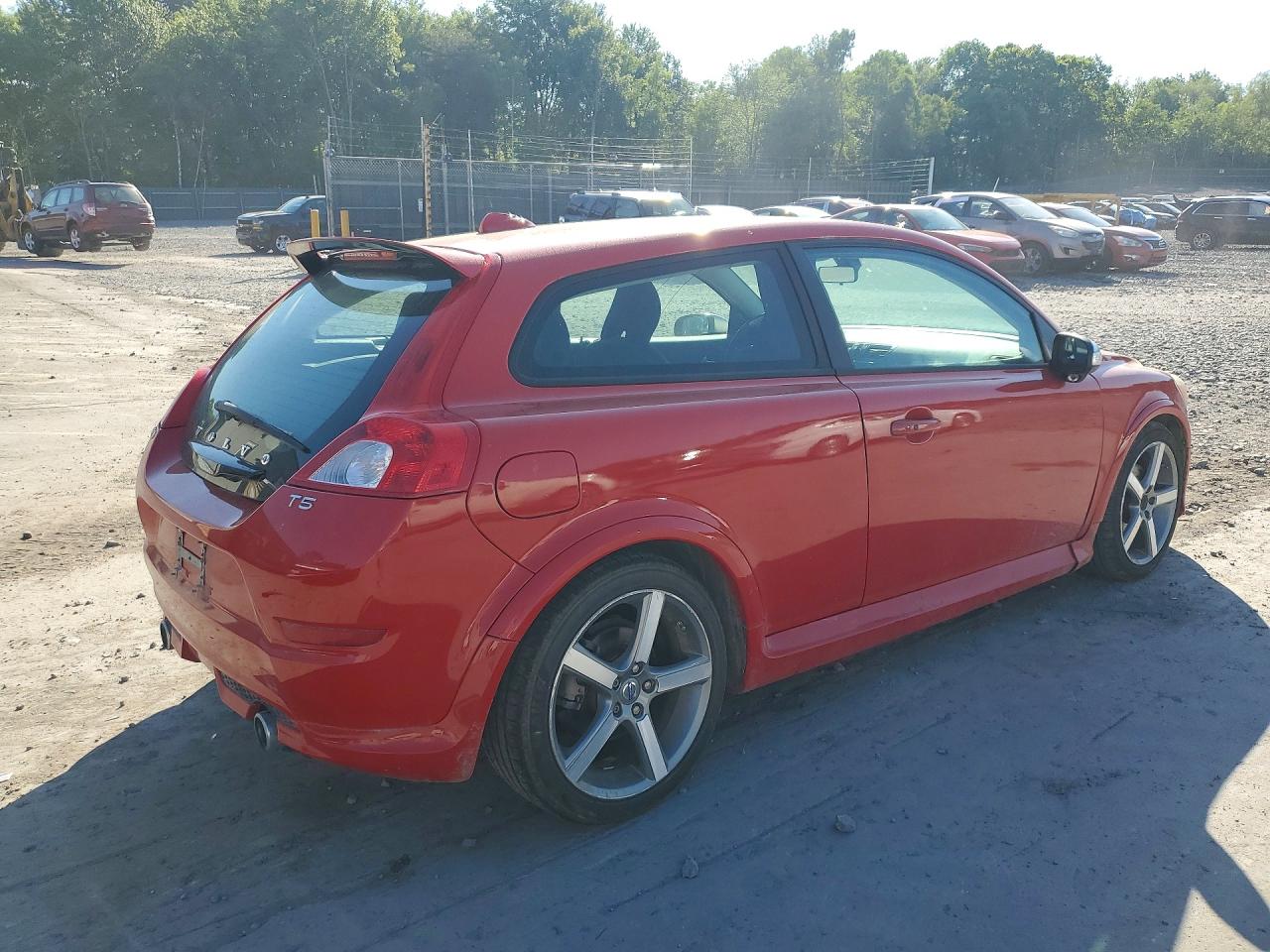 2011 Volvo C30 T5 Red vin: YV1672MK9B2244258