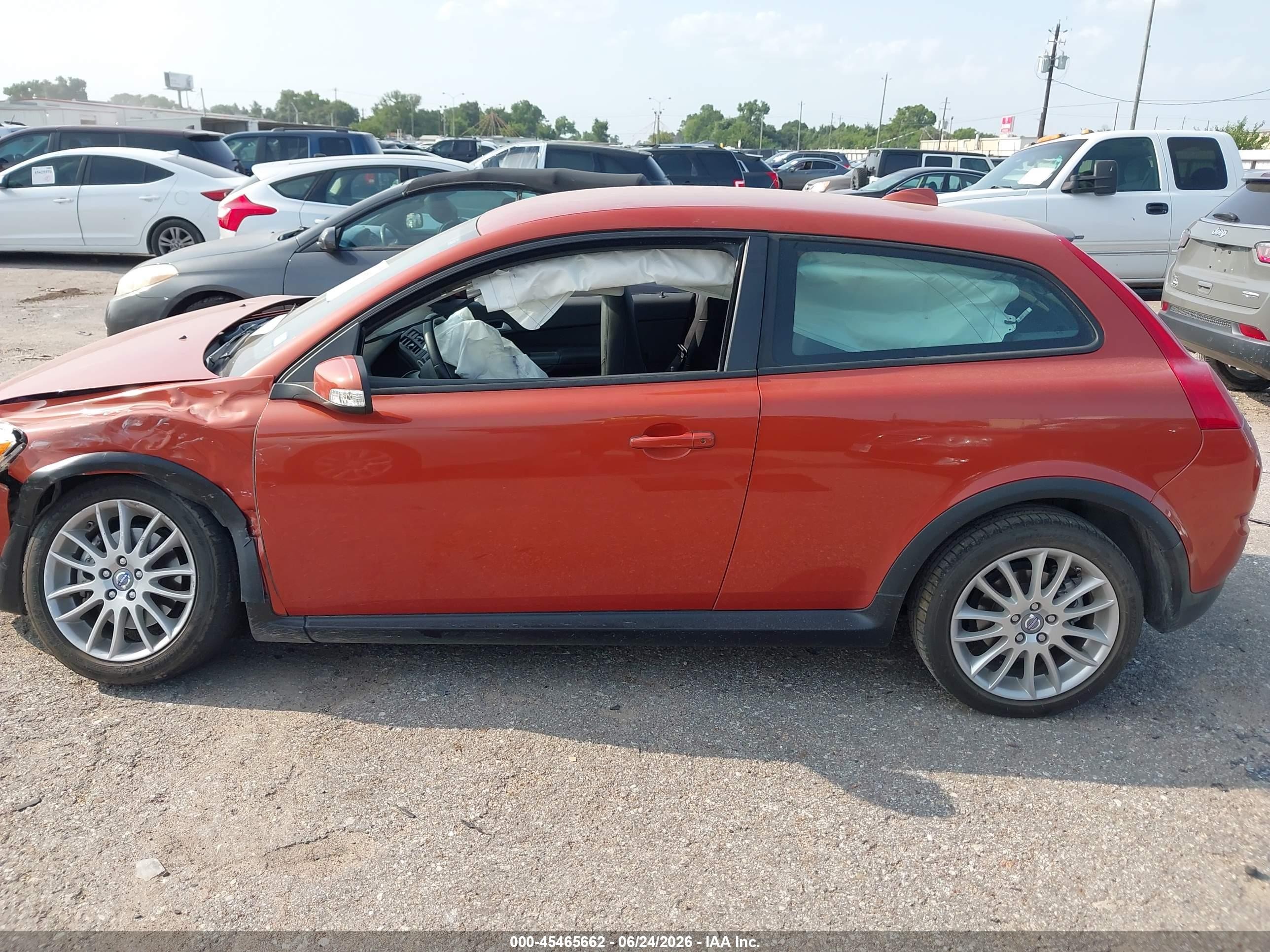 2012 Volvo C30 Platinum/premier Plus/r-design/r-design Platinum/r-design Premier Plus/t5 Orange vin: YV1672MK9C2285362