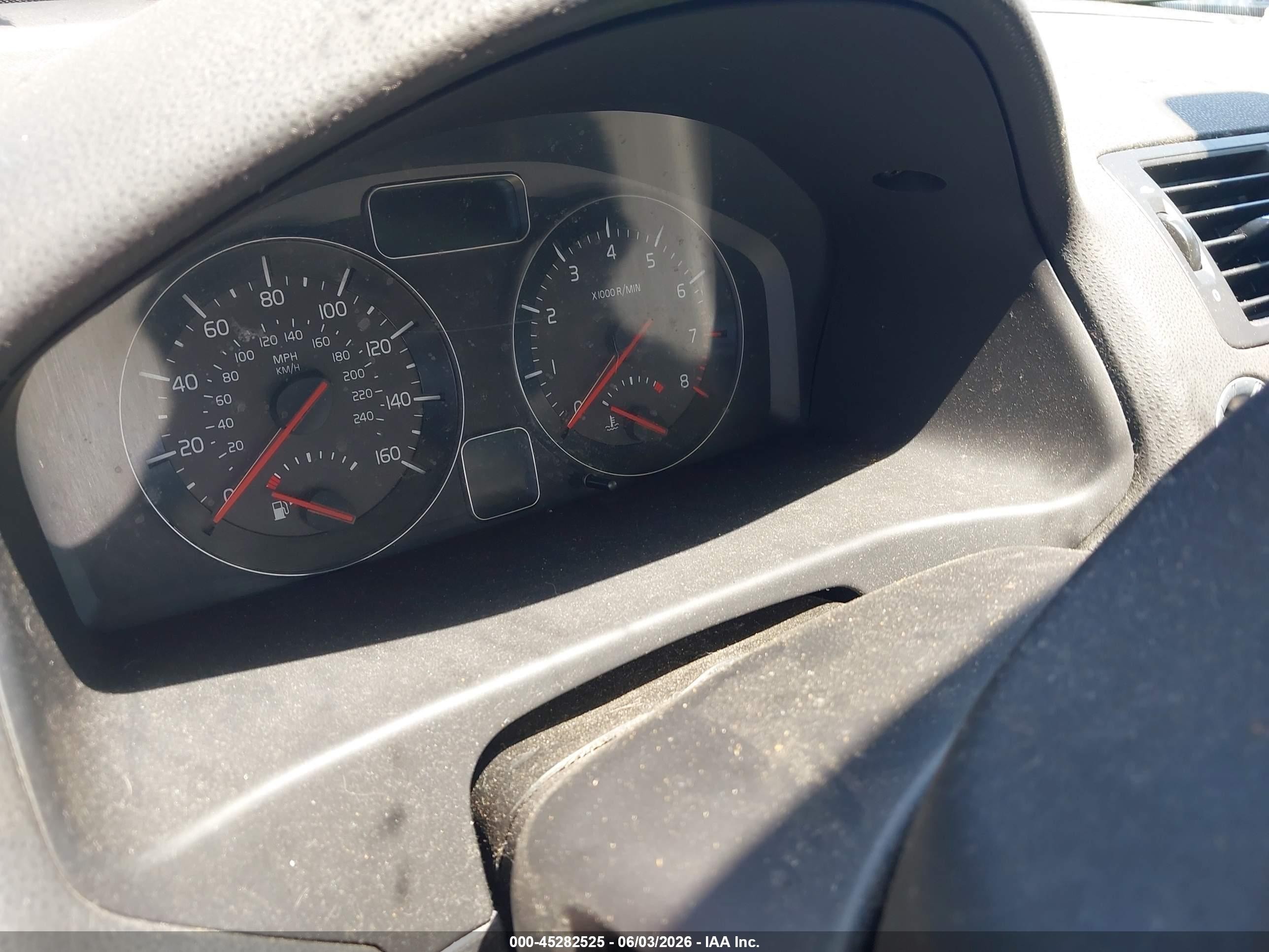 2011 Volvo C30   Черный vin: YV1672MKXB2224052