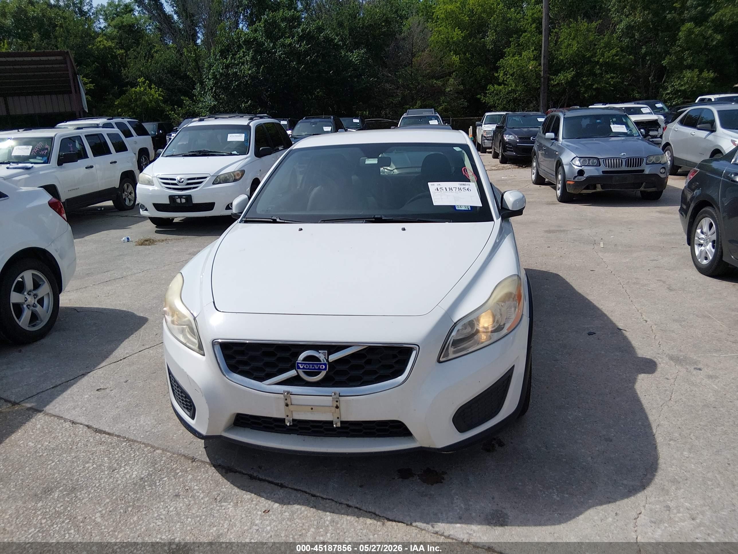 2012 Volvo C30 T5/t5 Platinum/t5 Premier Plus/t5 R-design/t5 R-design Platinum/t5 R-design Premier Plus White vin: YV1672MKXC2286326