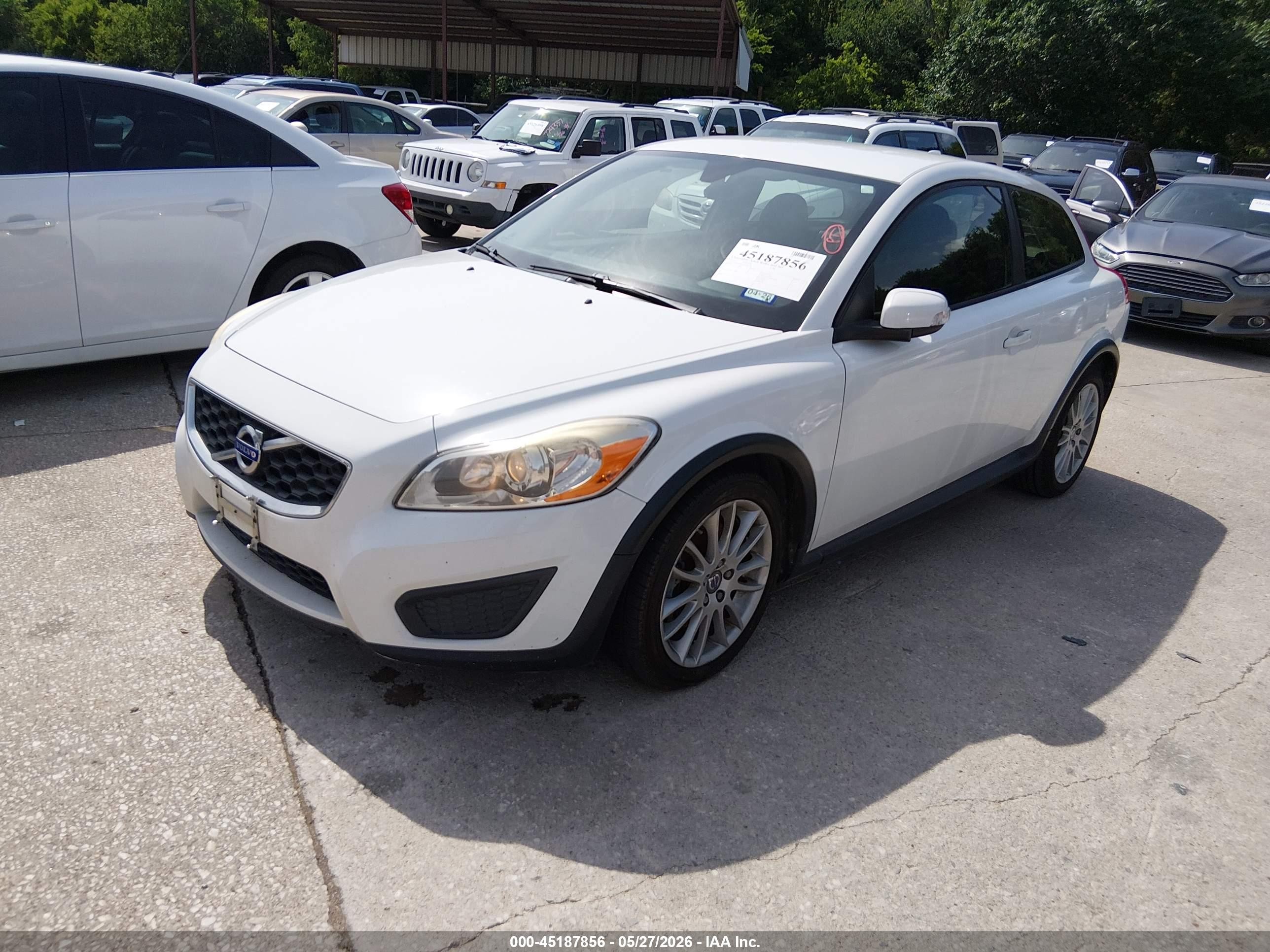 2012 Volvo C30 T5/t5 Platinum/t5 Premier Plus/t5 R-design/t5 R-design Platinum/t5 R-design Premier Plus White vin: YV1672MKXC2286326
