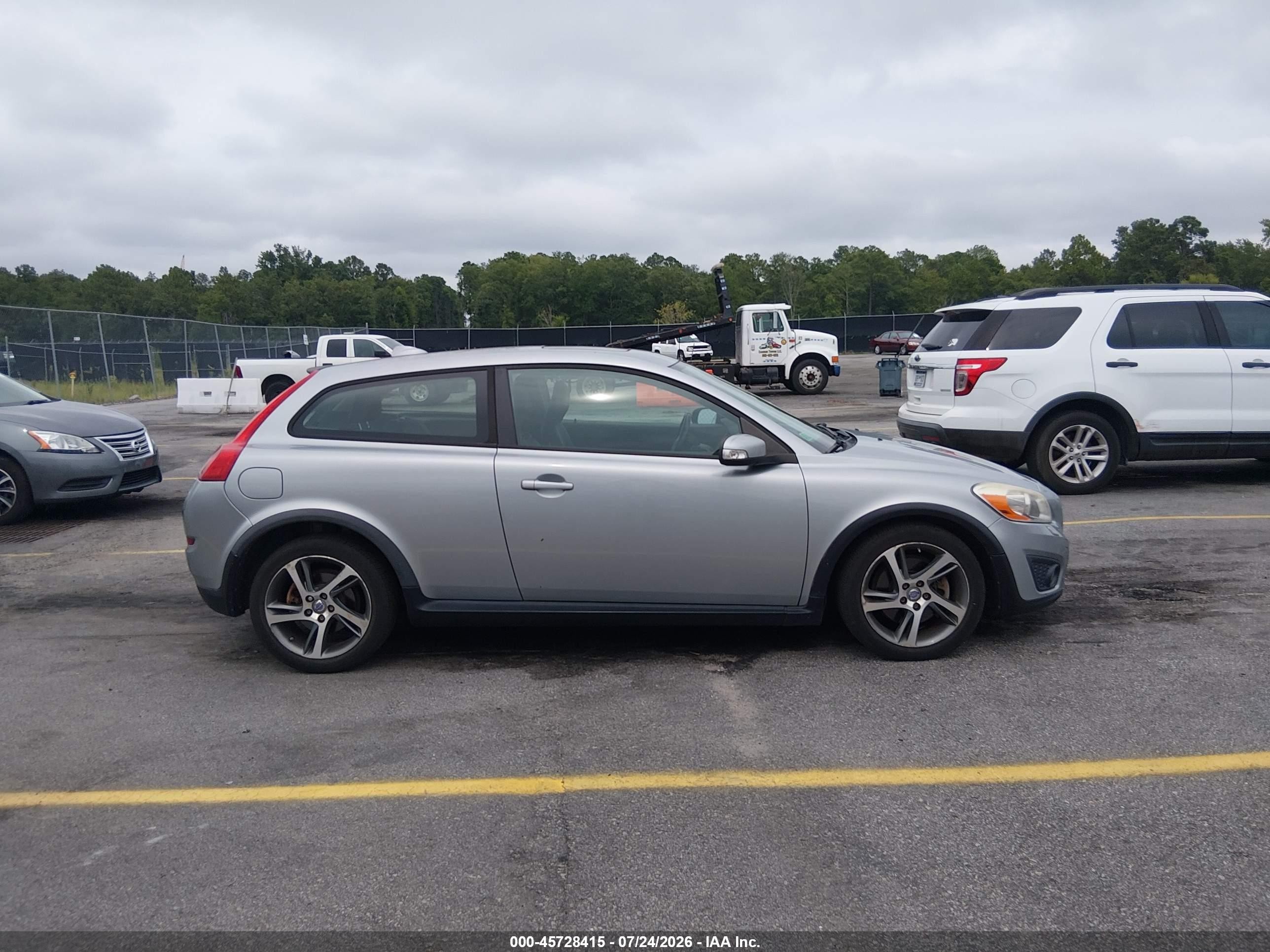 2013 Volvo C30 T5 Серебряный vin: YV1672MKXD2310481