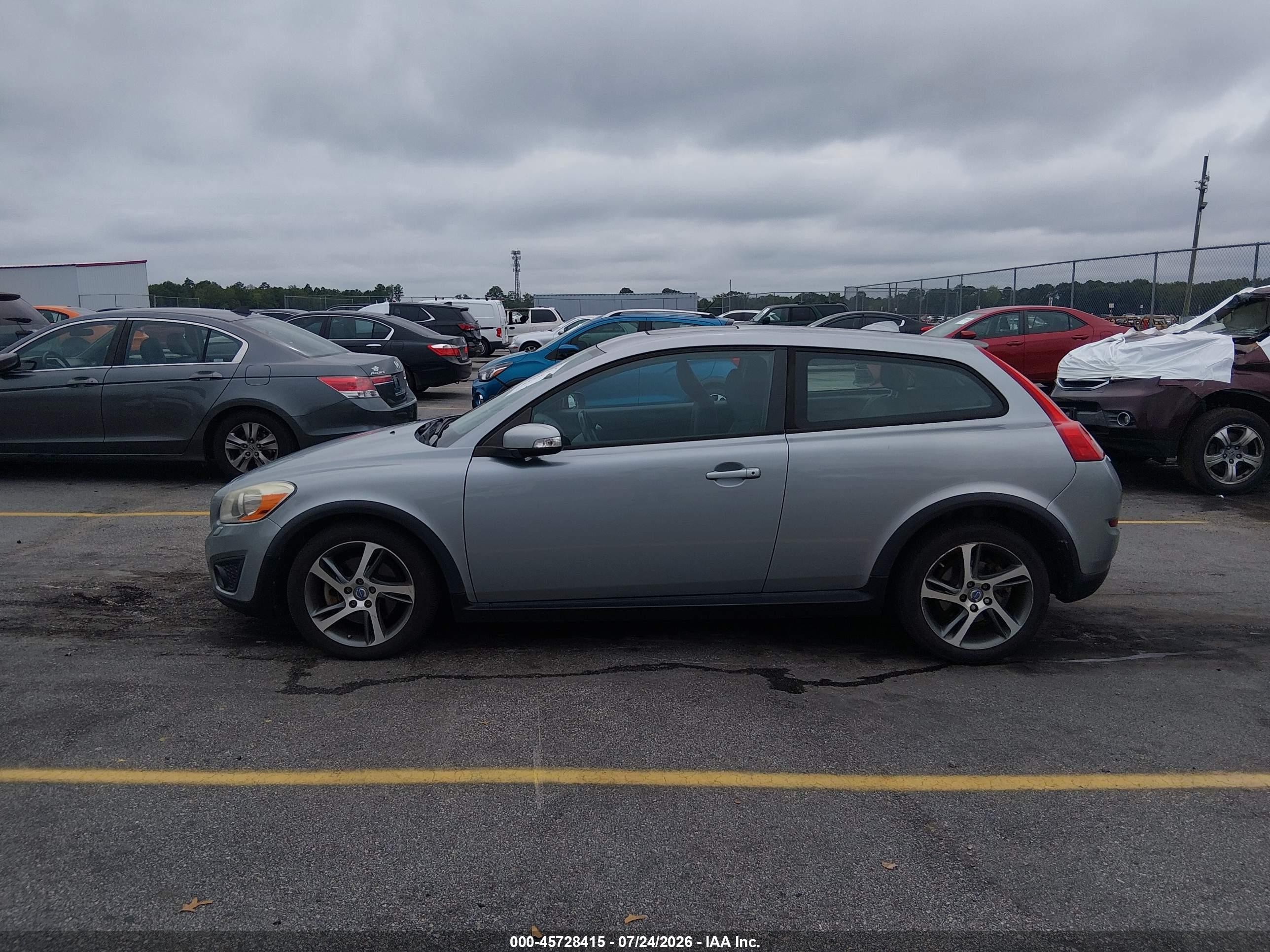 2013 Volvo C30 T5 Серебряный vin: YV1672MKXD2310481