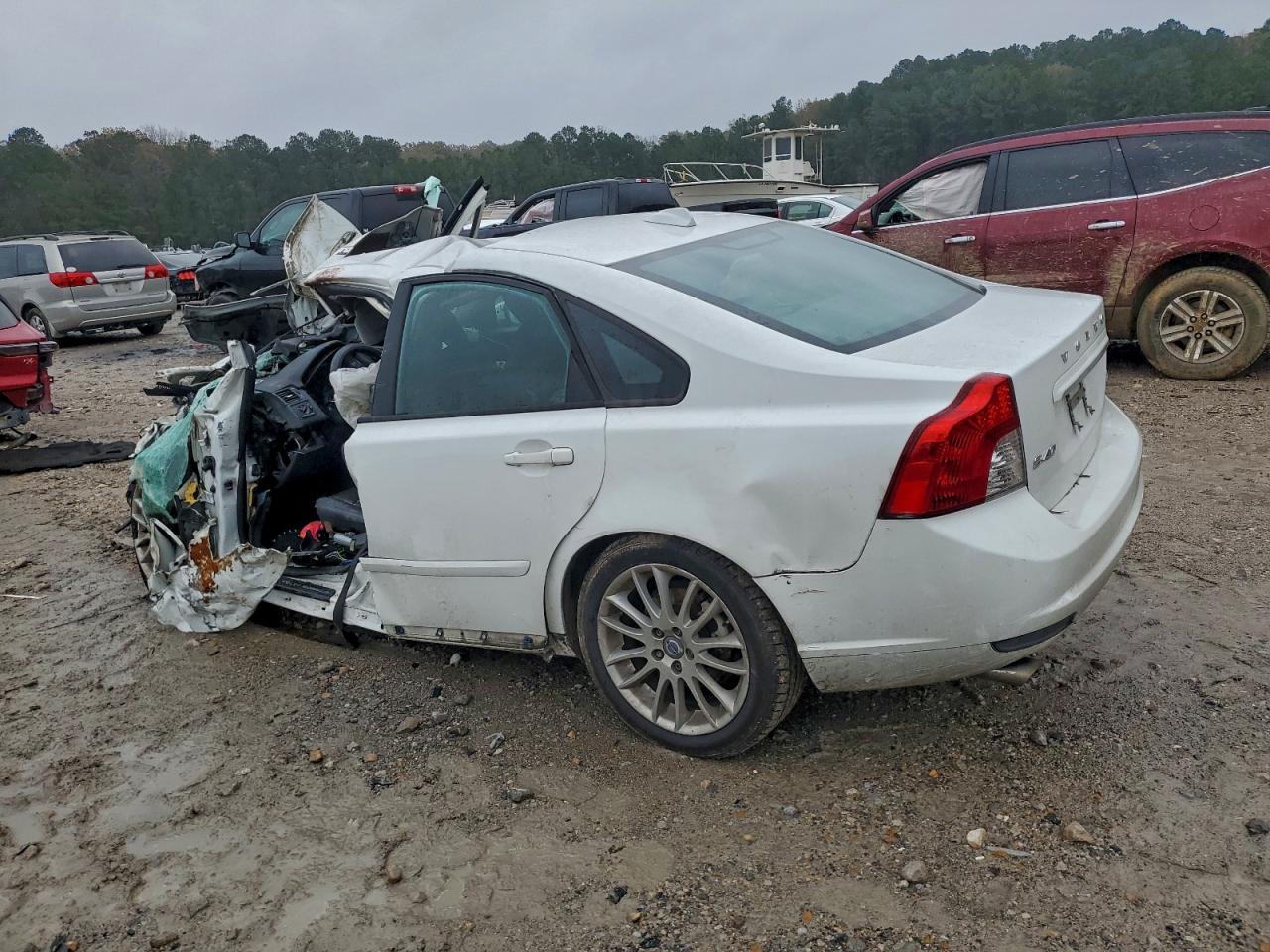 2011 Volvo S40 T5 White vin: YV1672MS1B2548264
