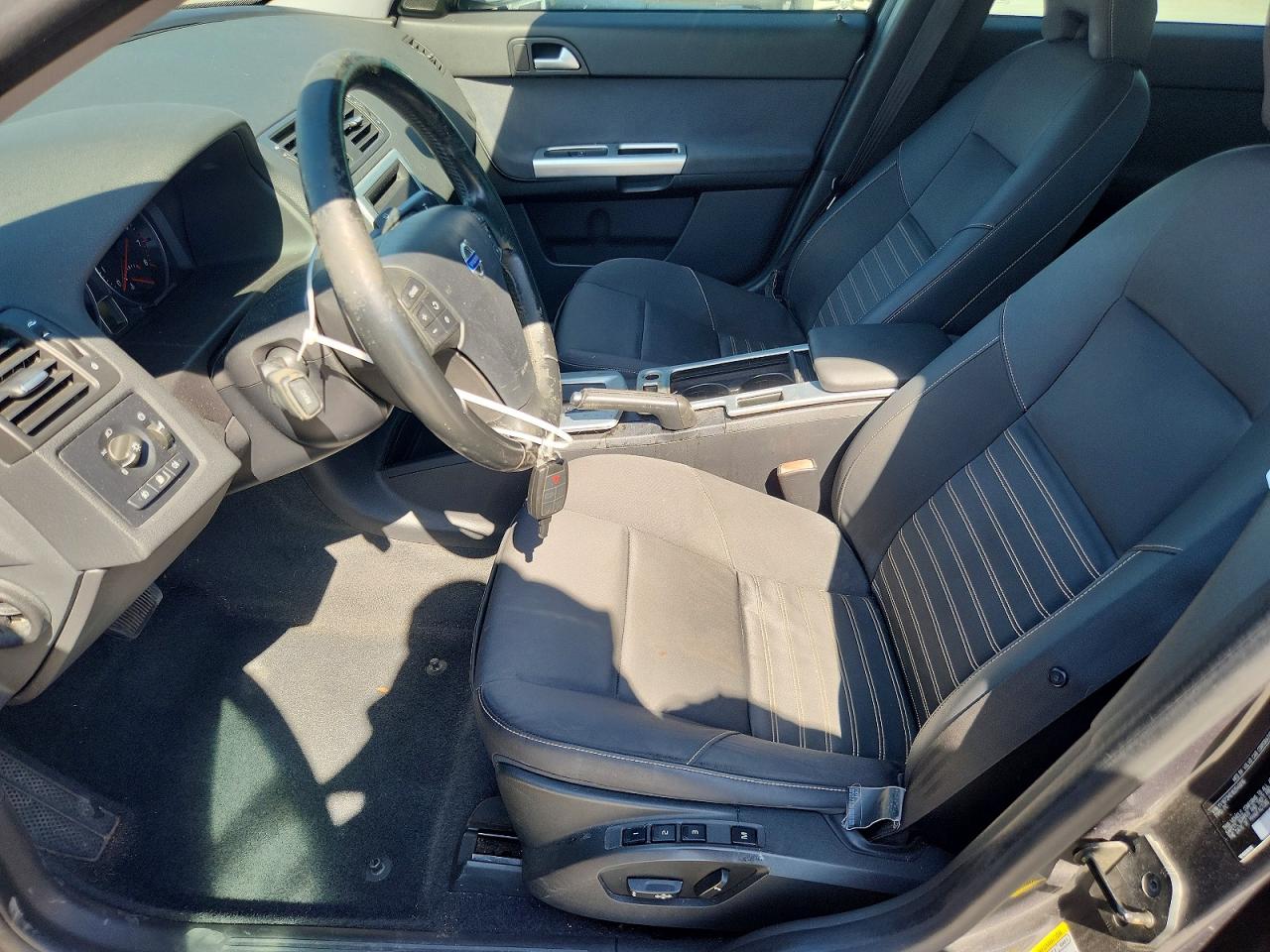 2011 Volvo S40 T5 Серый vin: YV1672MS1B2549916