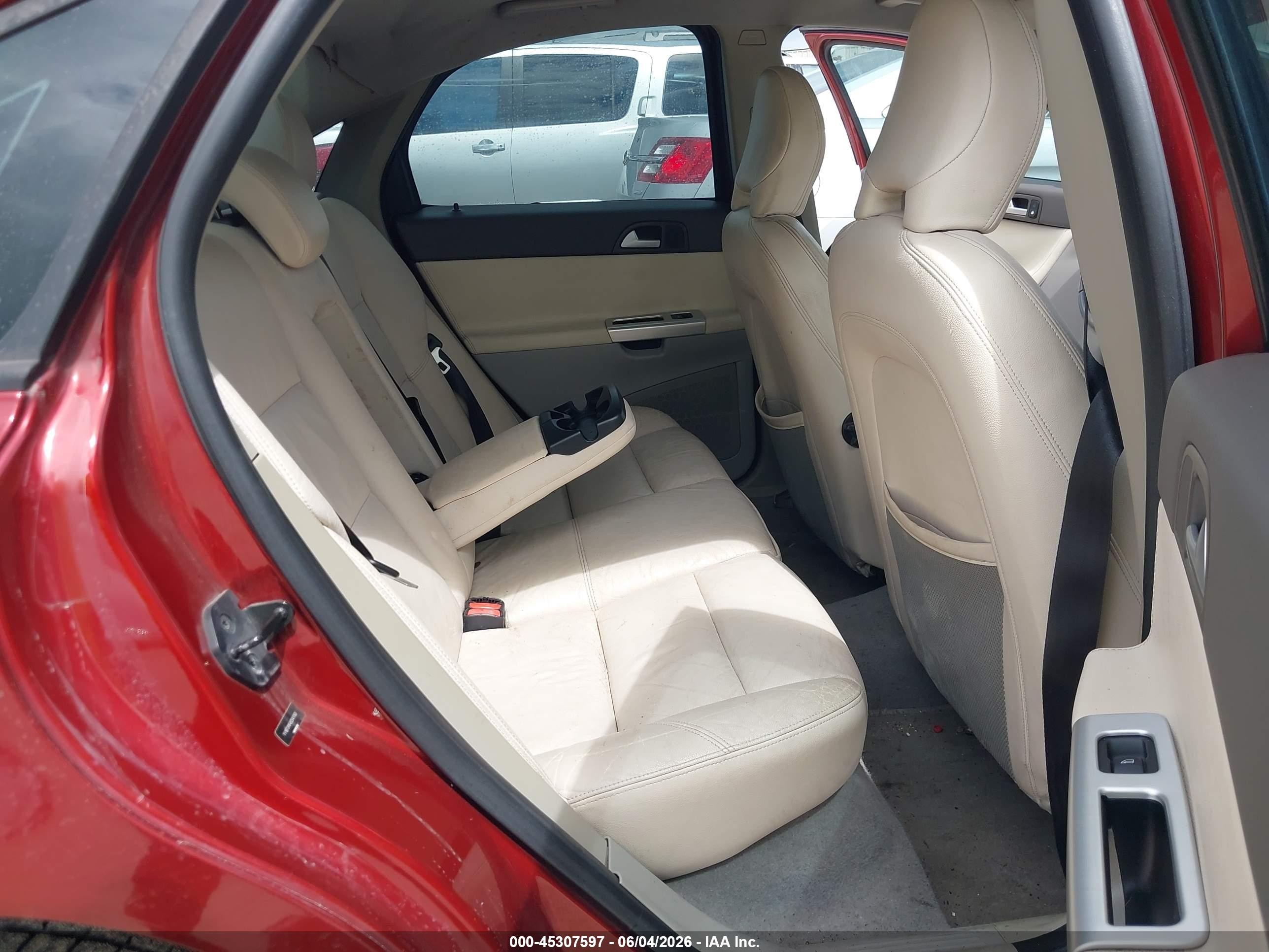 2011 Volvo S40 T5/t5 R-design Red vin: YV1672MS4B2545150