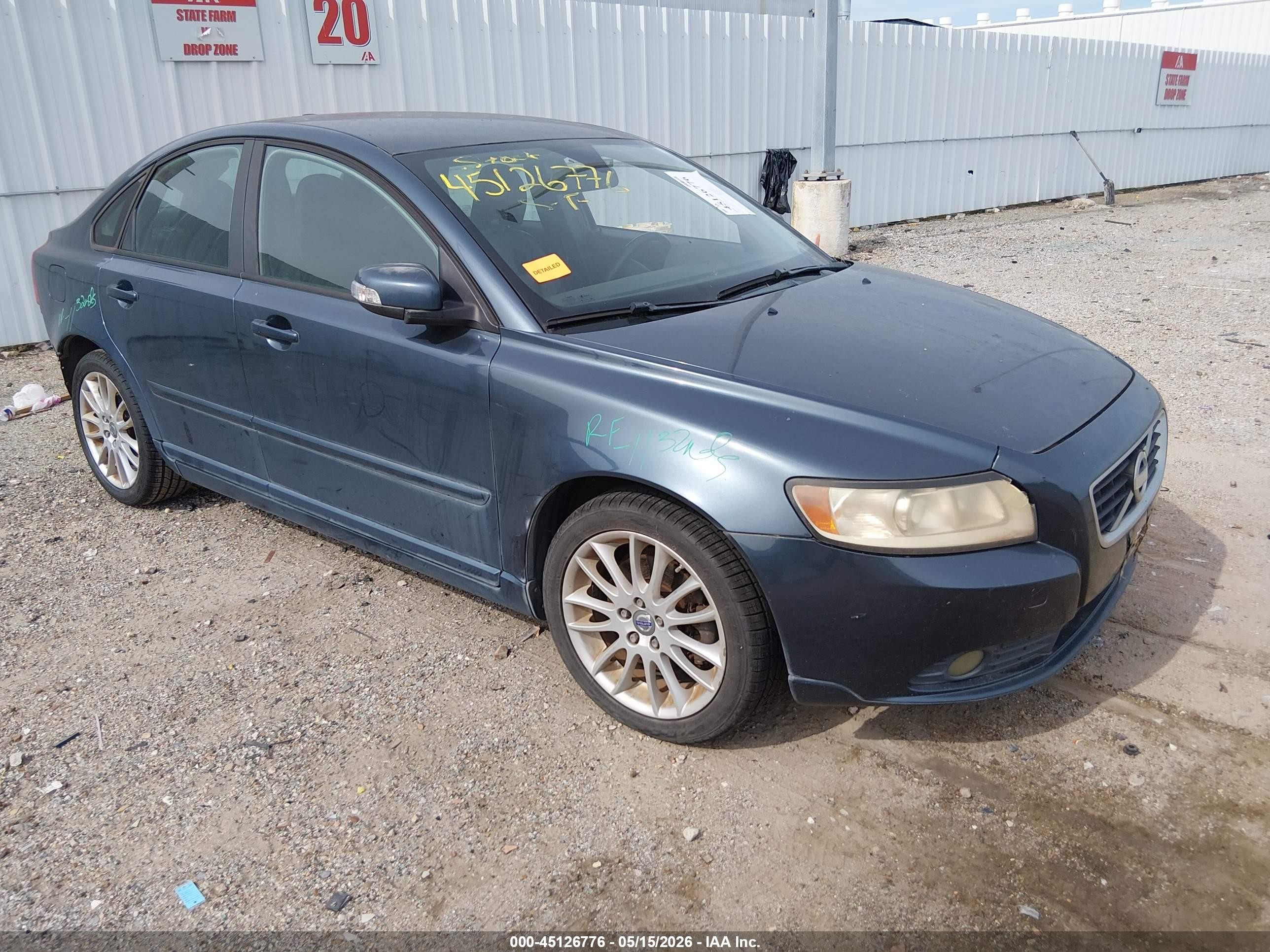 2011 Volvo S40 T5/t5 R-design Blue vin: YV1672MS4B2547657