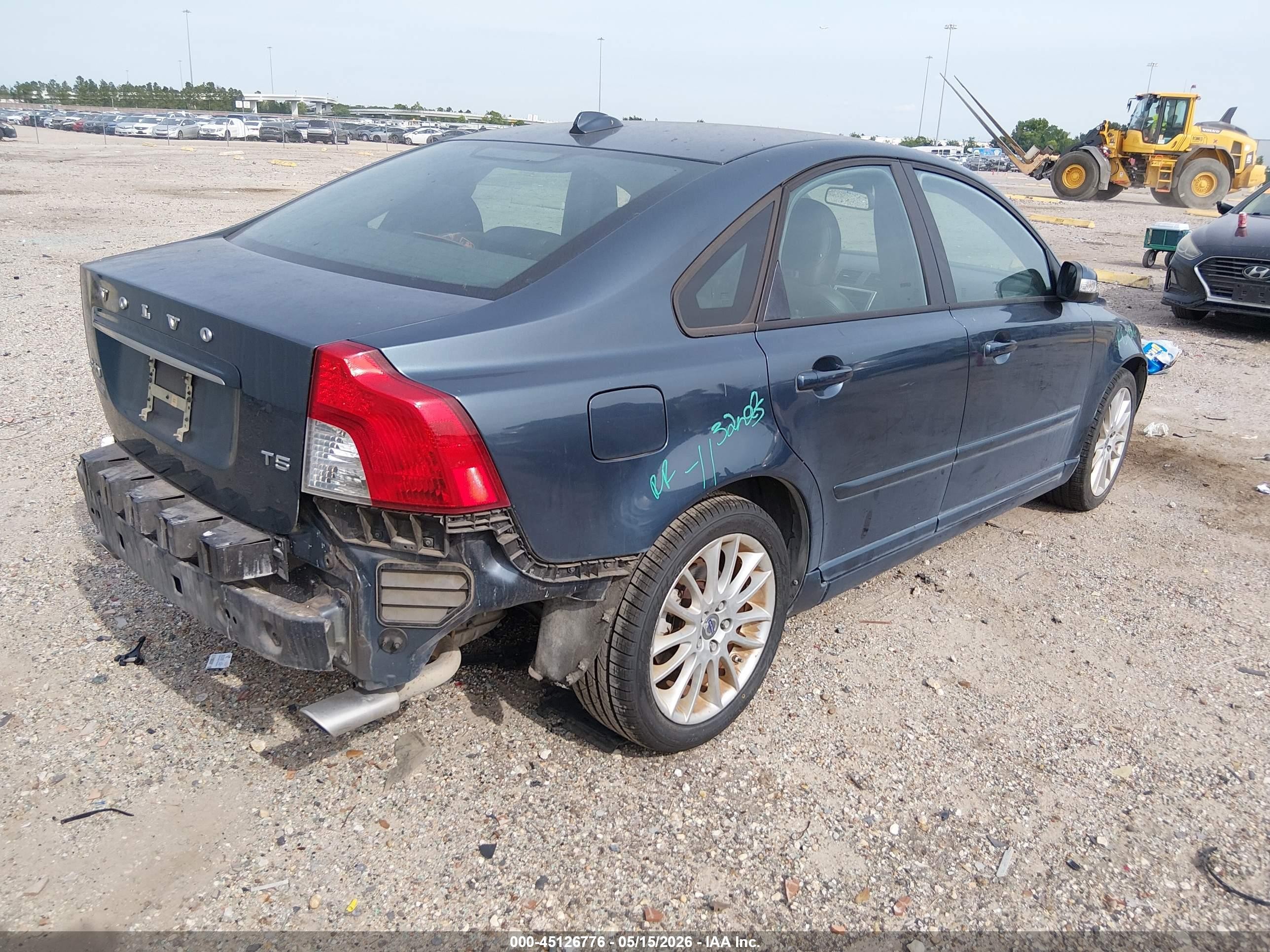 2011 Volvo S40 T5/t5 R-design Blue vin: YV1672MS4B2547657