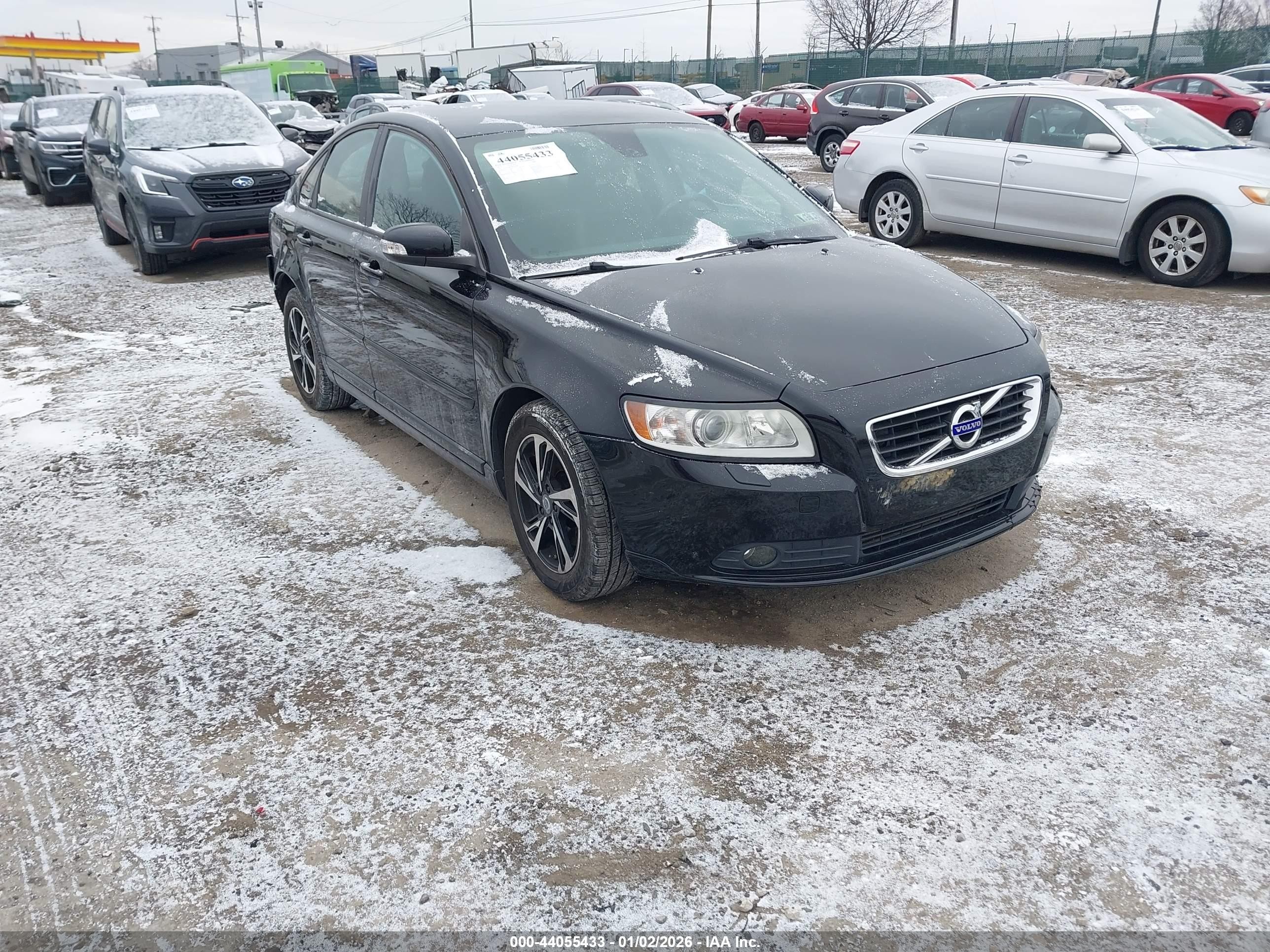 2011 Volvo S40 T5/t5 R-design Black vin: YV1672MS5B2535758