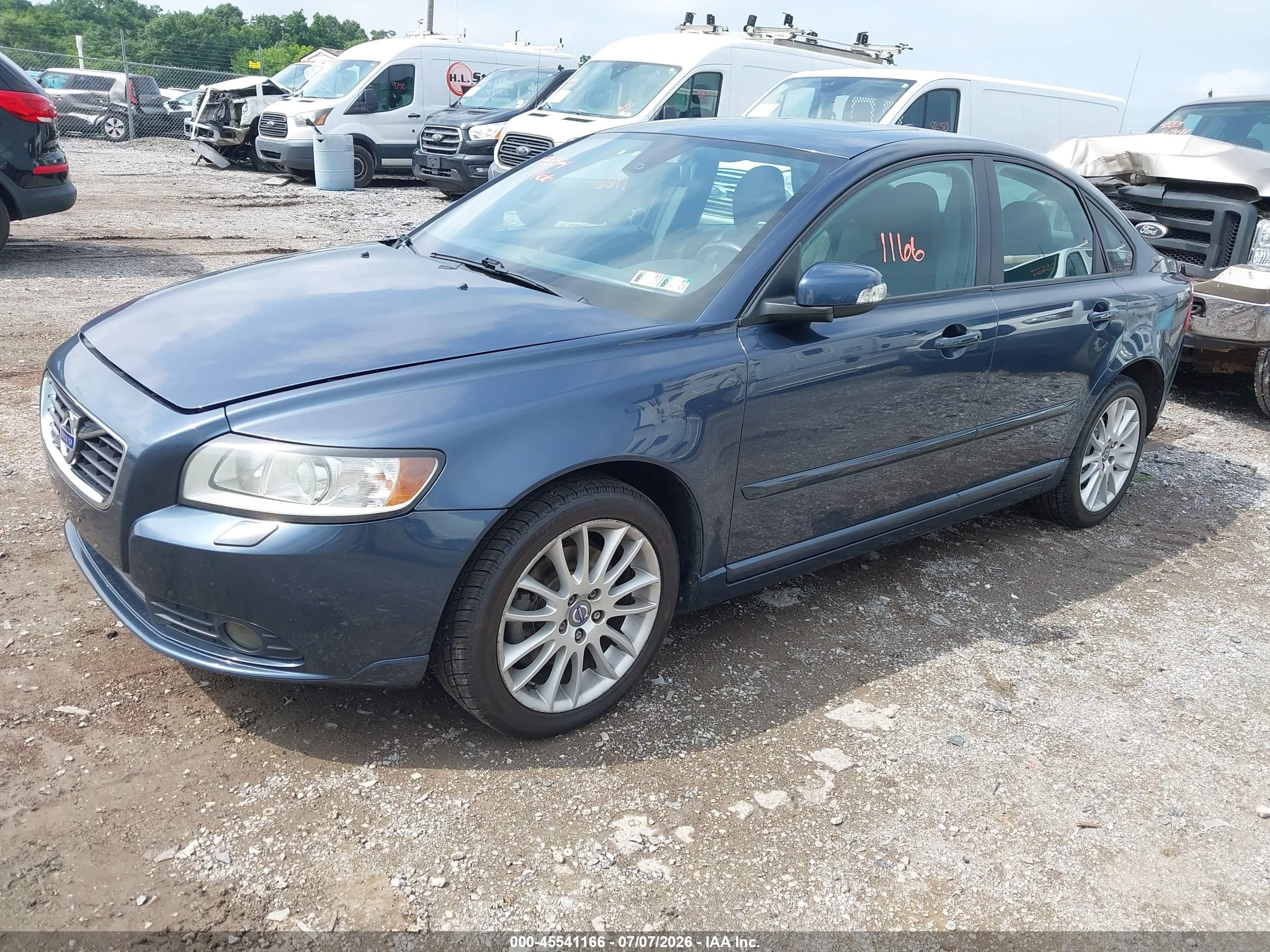 2011 Volvo S40 T5 (retail Only) Blue vin: YV1672MS5B2540572