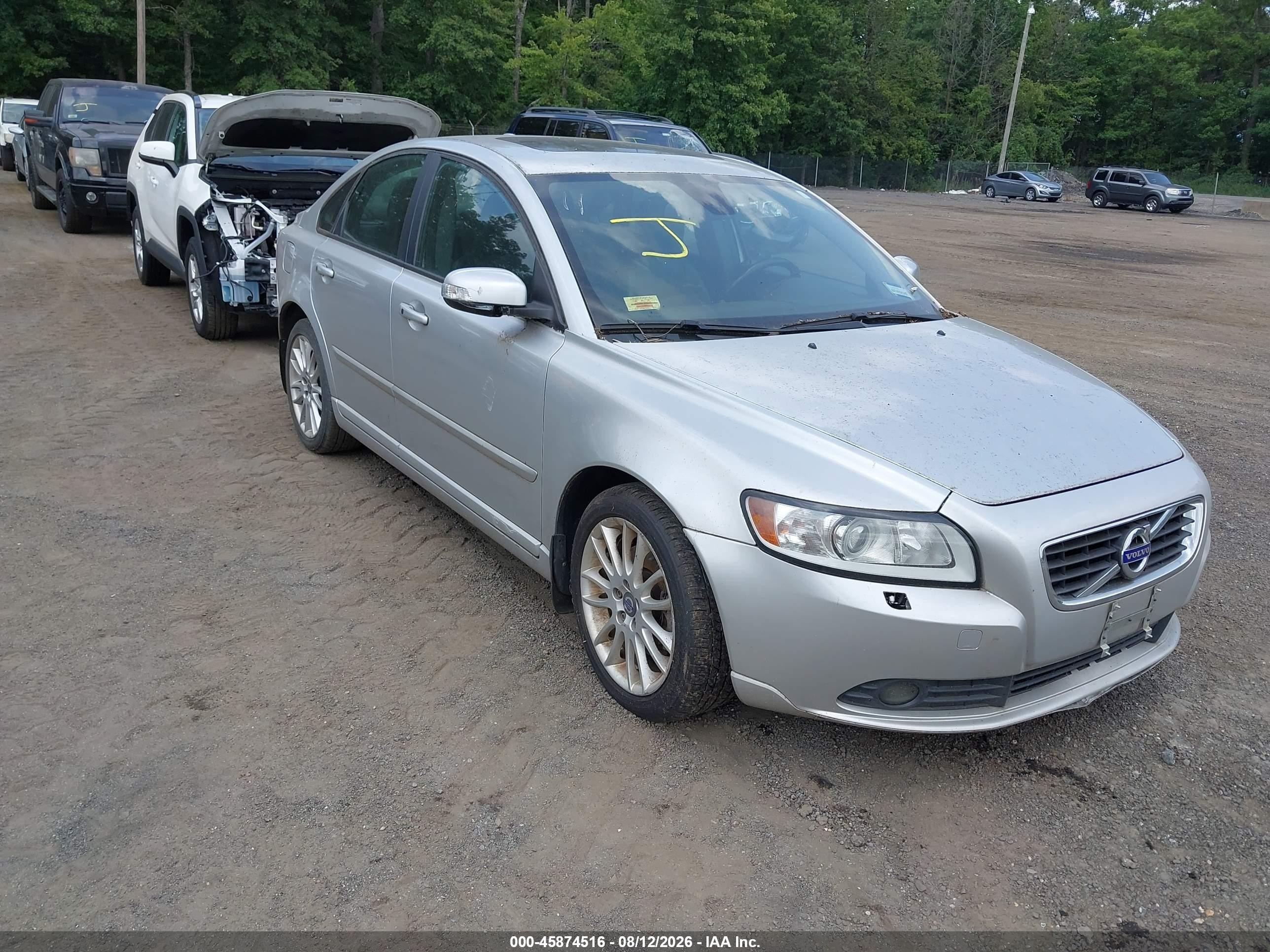 2011 Volvo S40 R-design/t5 (retail Only) Серебряный vin: YV1672MS6B2531721