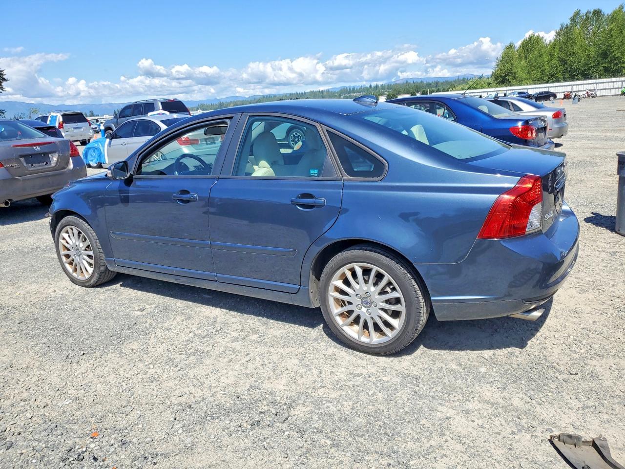 2011 Volvo S40 T5 Blue vin: YV1672MS6B2534991