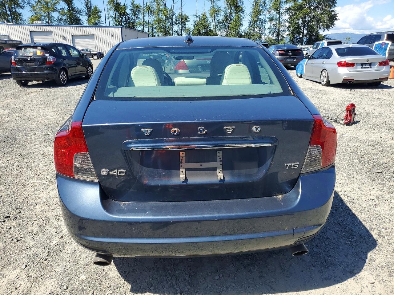 2011 Volvo S40 T5 Blue vin: YV1672MS6B2534991