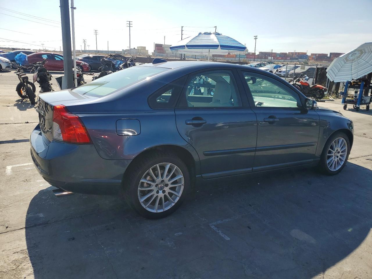 2011 Volvo S40 T5 Blue vin: YV1672MS9B2535262