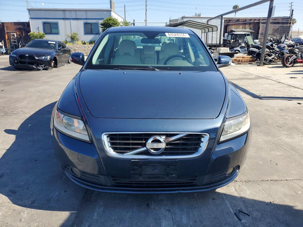 2011 Volvo S40 T5 Blue vin: YV1672MS9B2535262