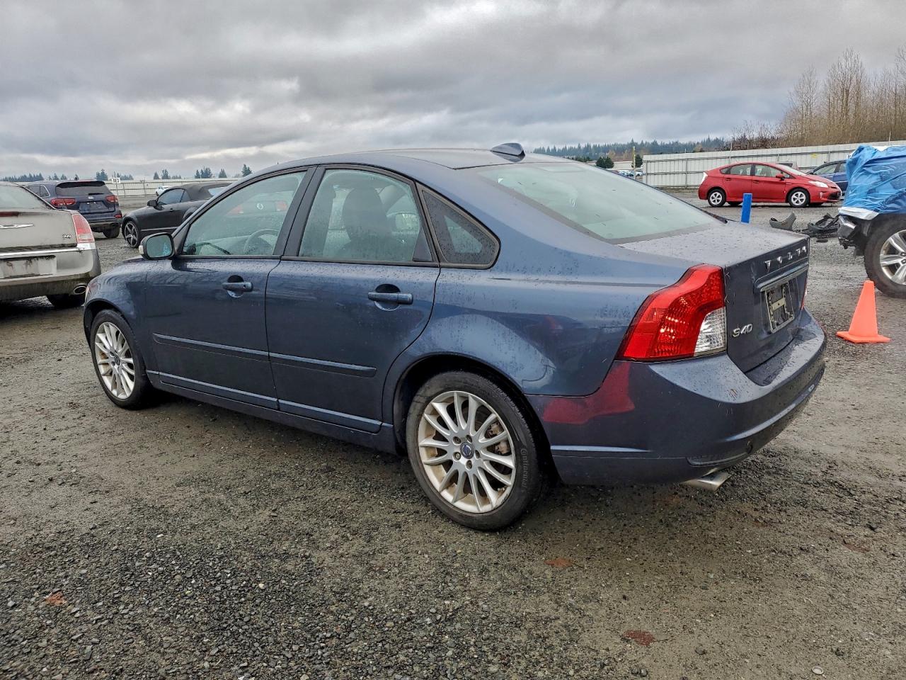 2011 Volvo S40 T5 Blue vin: YV1672MS9B2545659