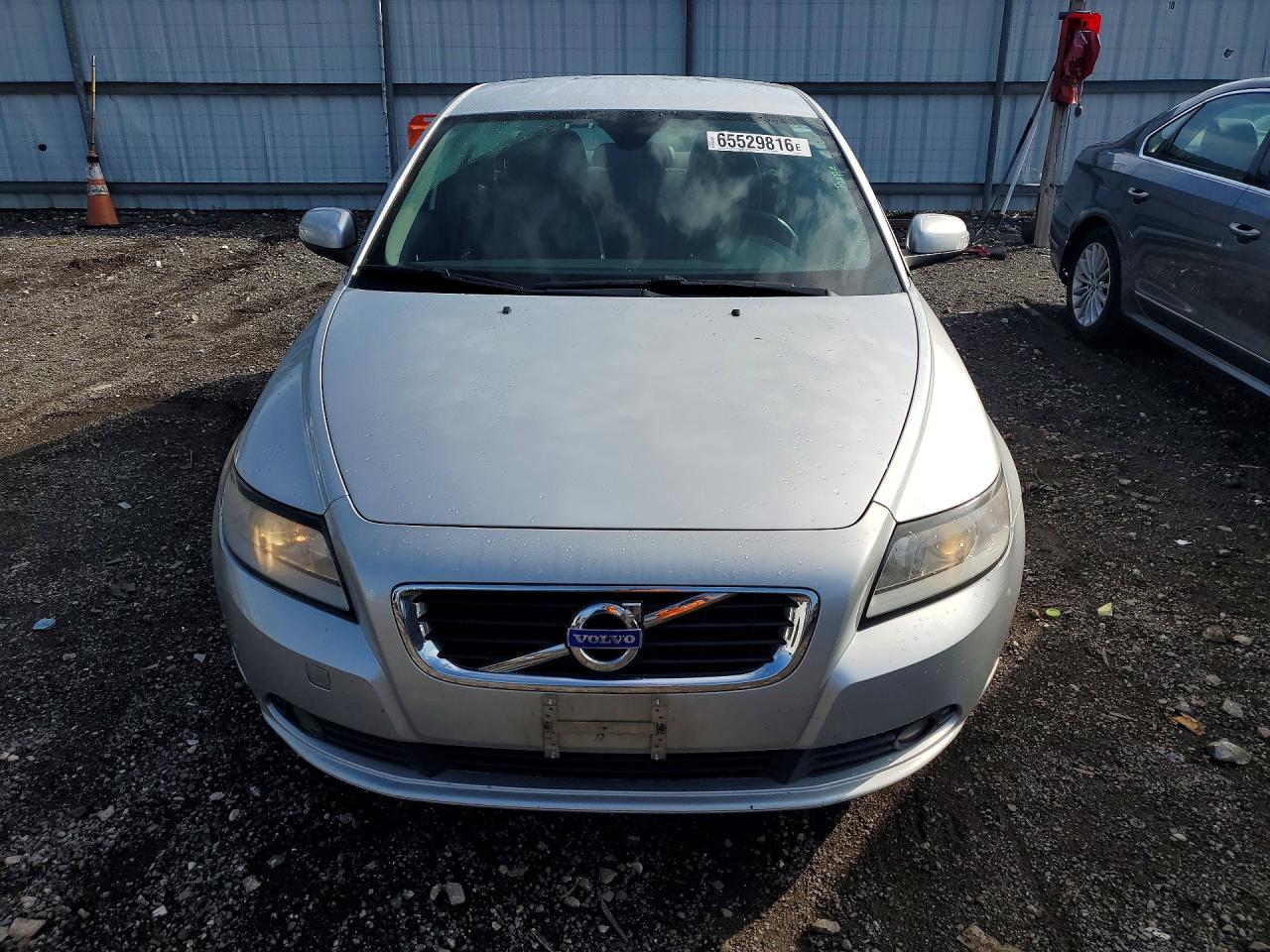 2011 Volvo S40 T5 Silver vin: YV1672MS9B2549324