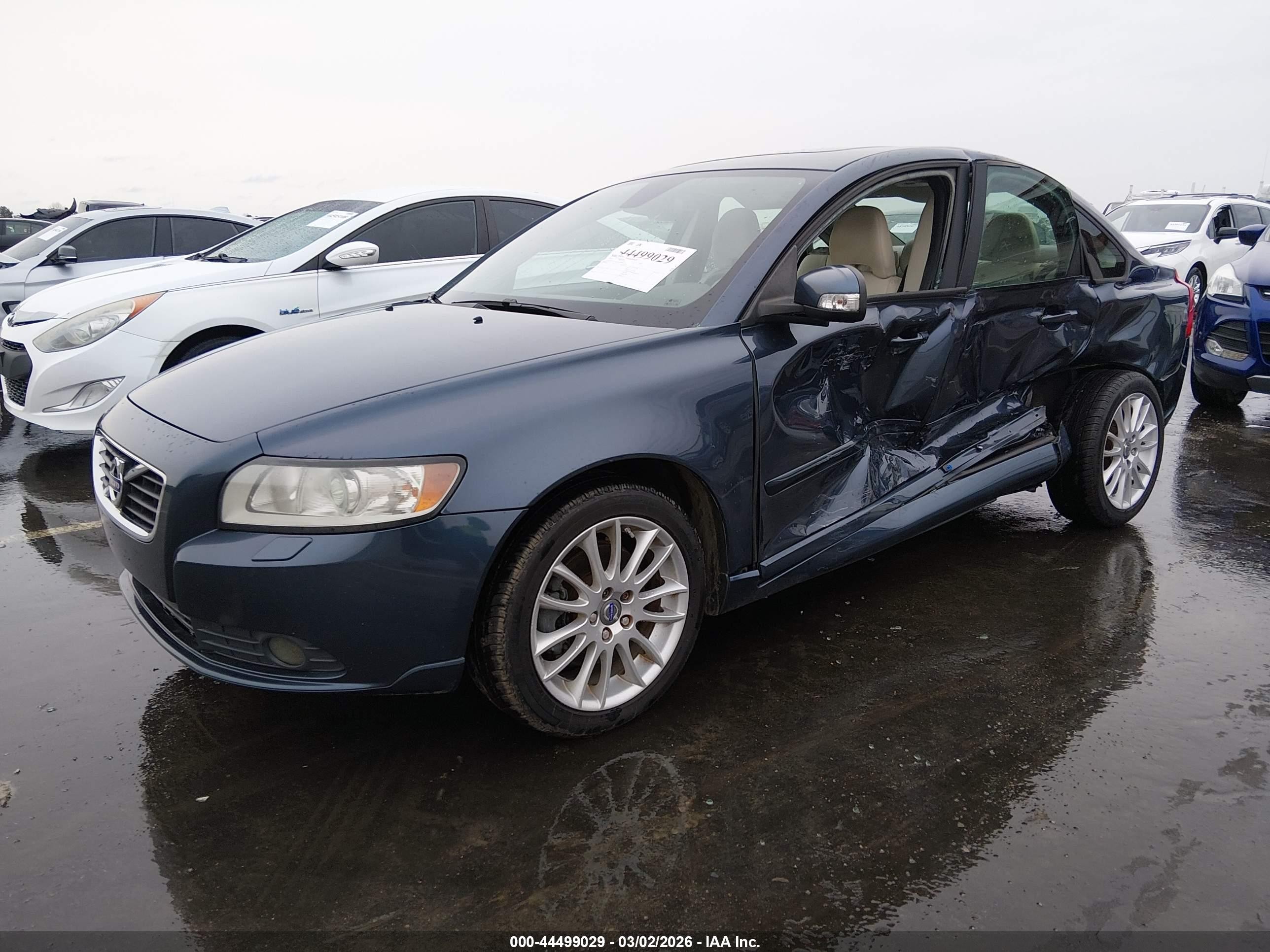 2011 Volvo S40 T5 Dark Blue vin: YV1672MSXB2540664