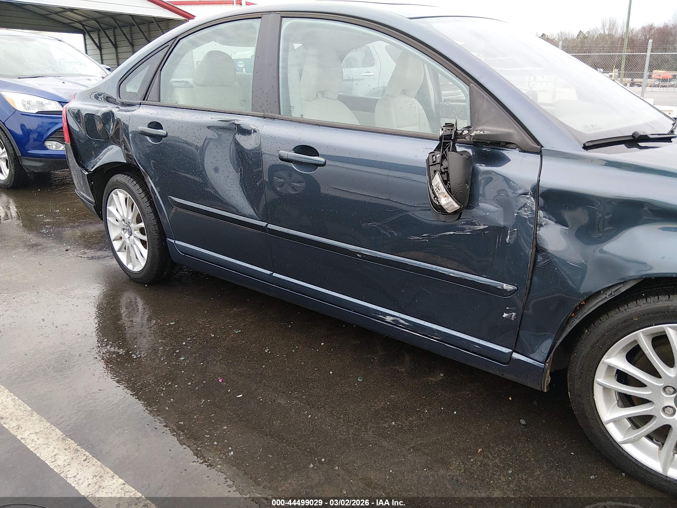 2011 Volvo S40 T5 Dark Blue vin: YV1672MSXB2540664