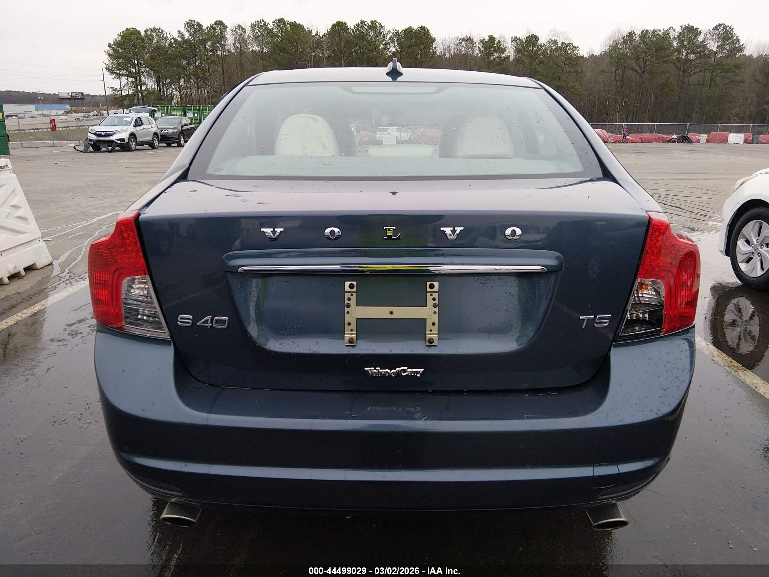 2011 Volvo S40 T5 Dark Blue vin: YV1672MSXB2540664