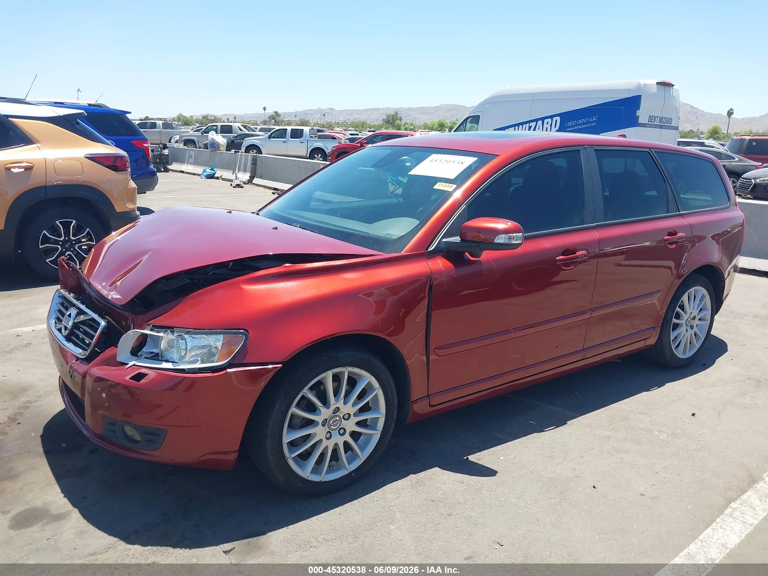 2011 Volvo V50 T5 Red vin: YV1672MW1B2606067
