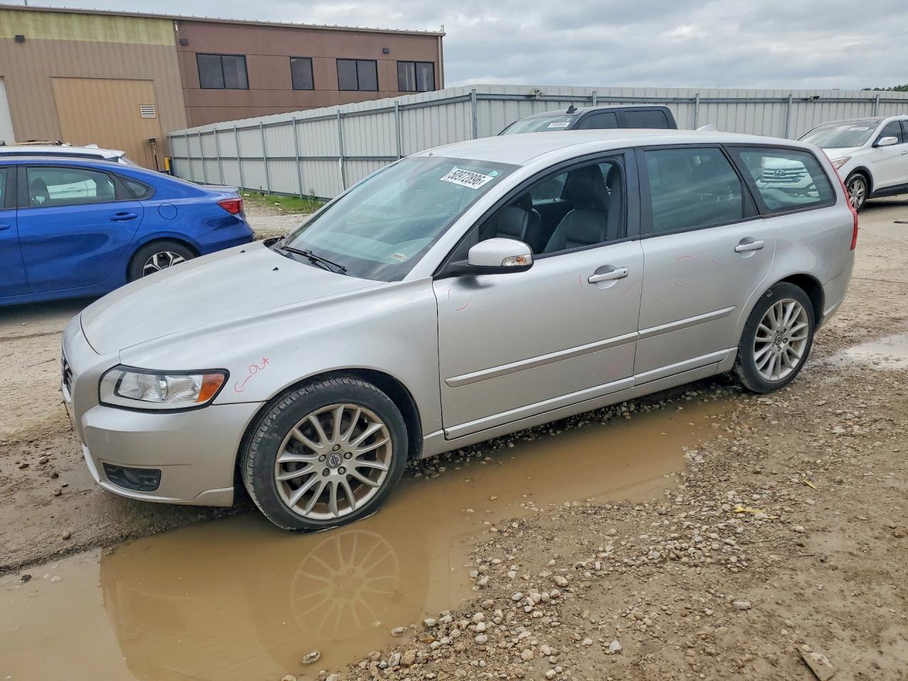 2011 Volvo V50 T5 Gray vin: YV1672MW5B2630582