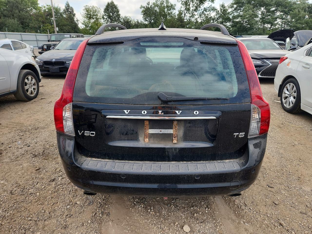 2011 Volvo V50 T5 Black vin: YV1672MW6B2606050