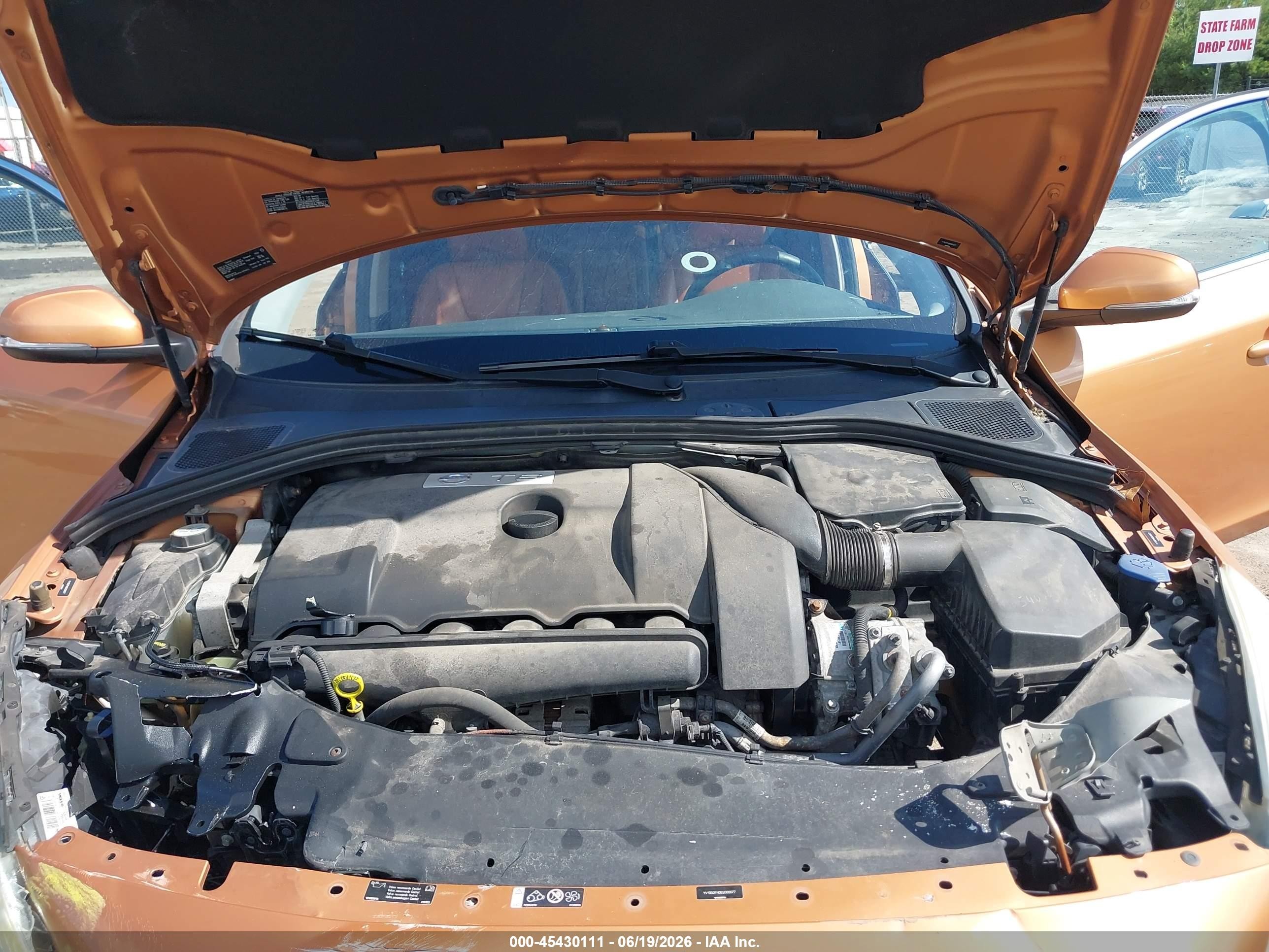 2011 Volvo S60 T6 Оранжевый vin: YV1902FH0B2000677