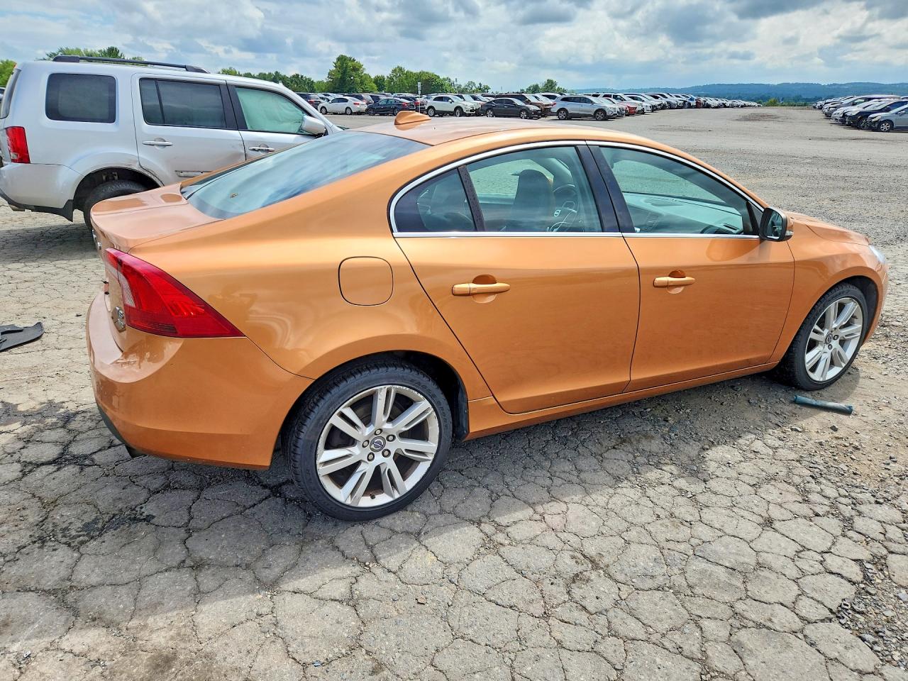 2011 Volvo S60 T6 Orange vin: YV1902FH0B2007855