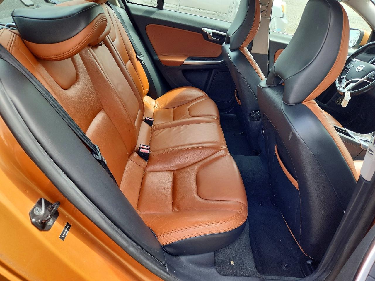 2011 Volvo S60 T6 Orange vin: YV1902FH0B2007855