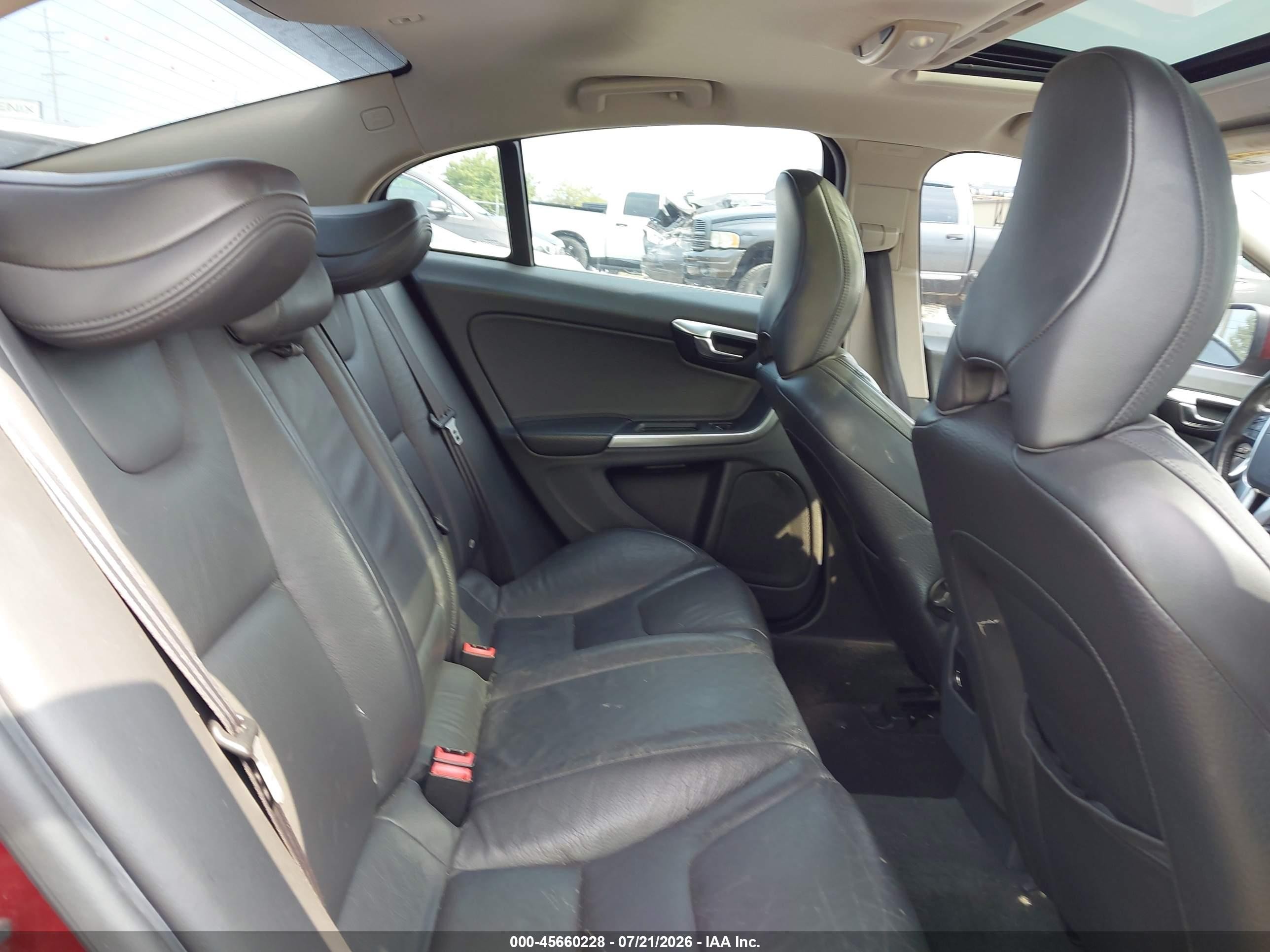 2012 Volvo S60 T6 Красный vin: YV1902FH0C2077843