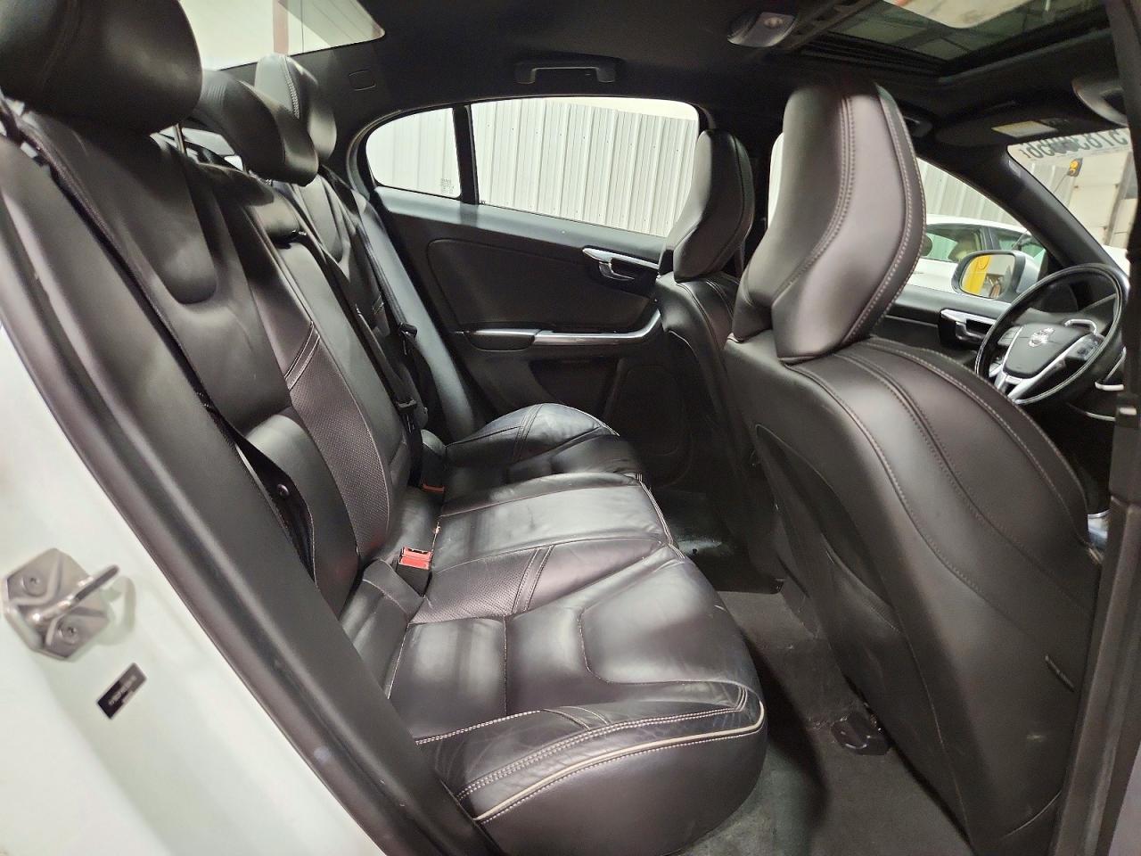 2014 Volvo S60 T6 White vin: YV1902FH0E1294110