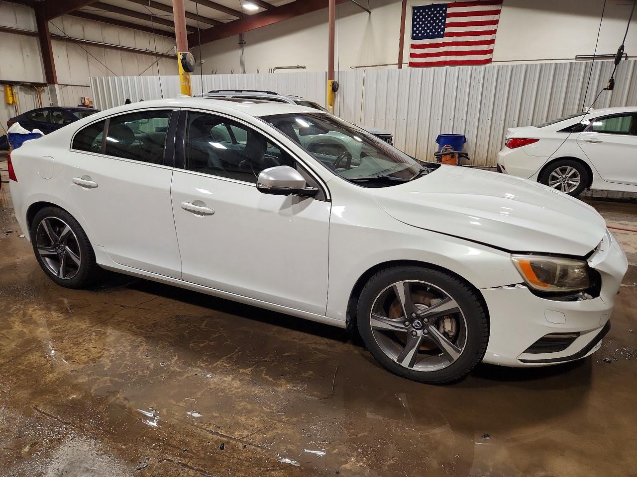 2014 Volvo S60 T6 White vin: YV1902FH0E1294110