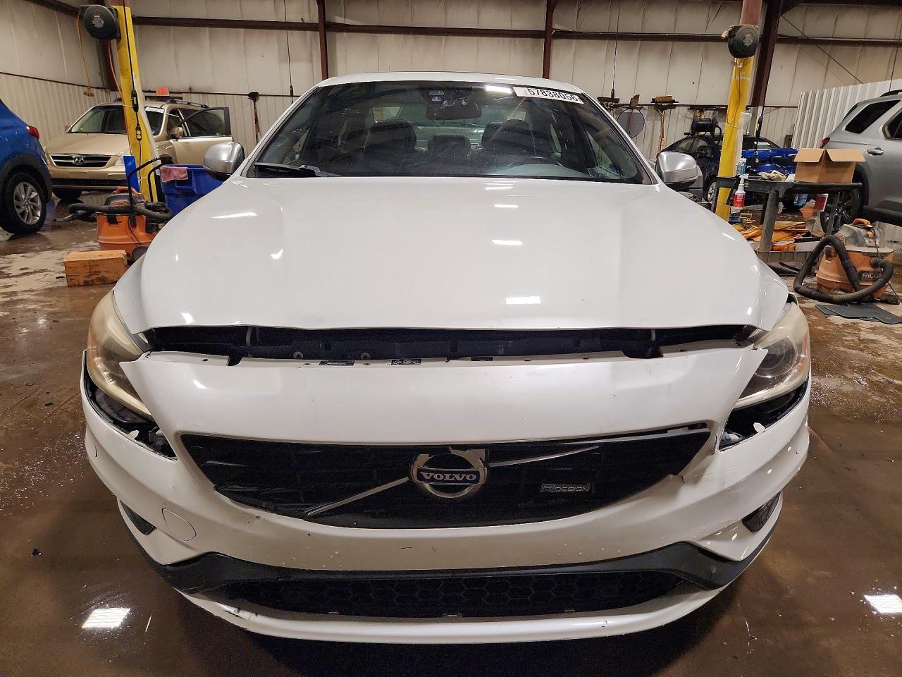 2014 Volvo S60 T6 White vin: YV1902FH0E1294110