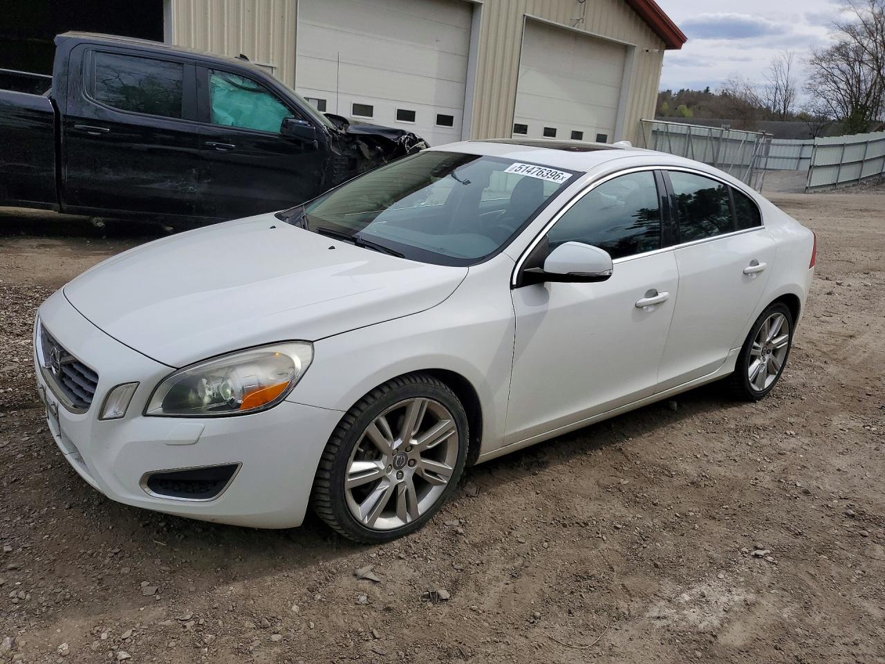 YV1902FH2B2010157