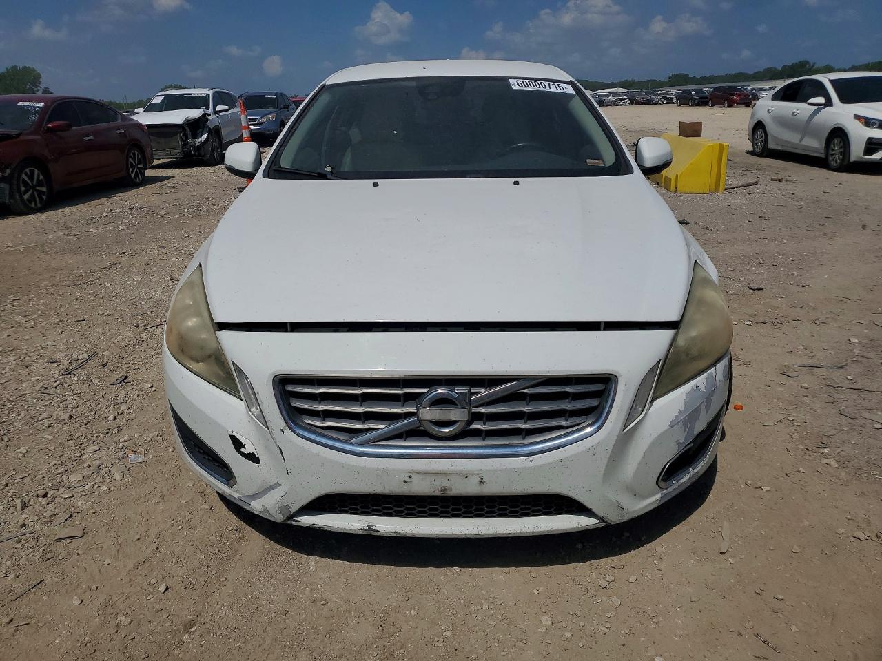 2011 Volvo S60 T6 White vin: YV1902FH2B2015147