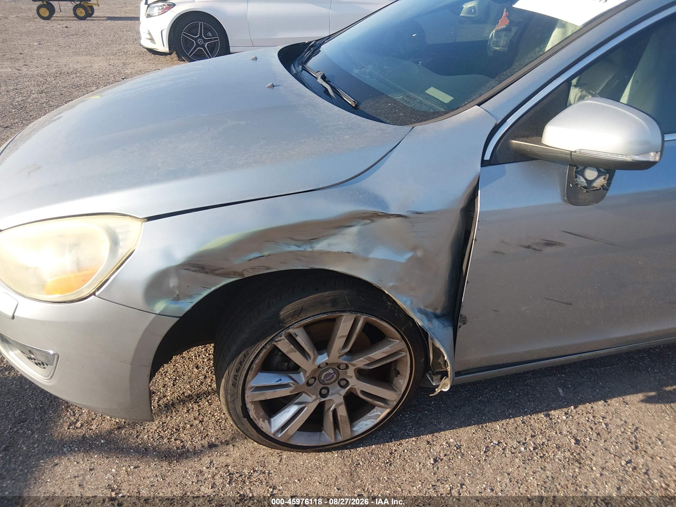 2013 Volvo S60 T6 Silver vin: YV1902FH2D2196057