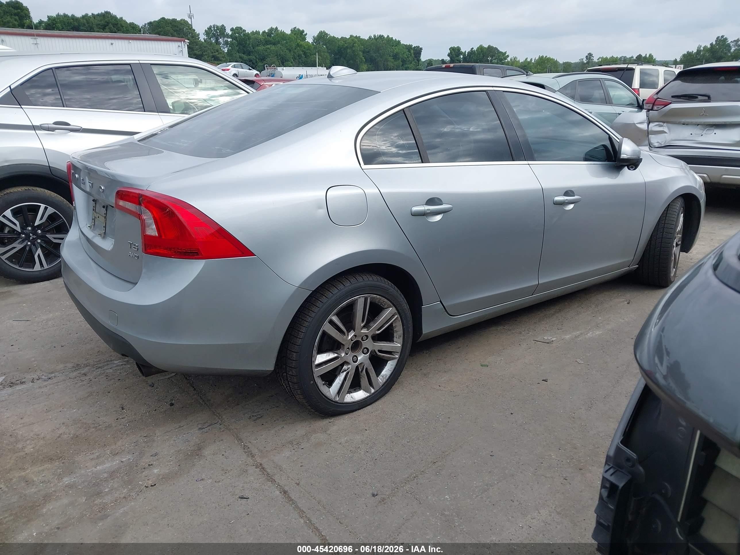 2012 Volvo S60 T6 Silver vin: YV1902FH3C2055416
