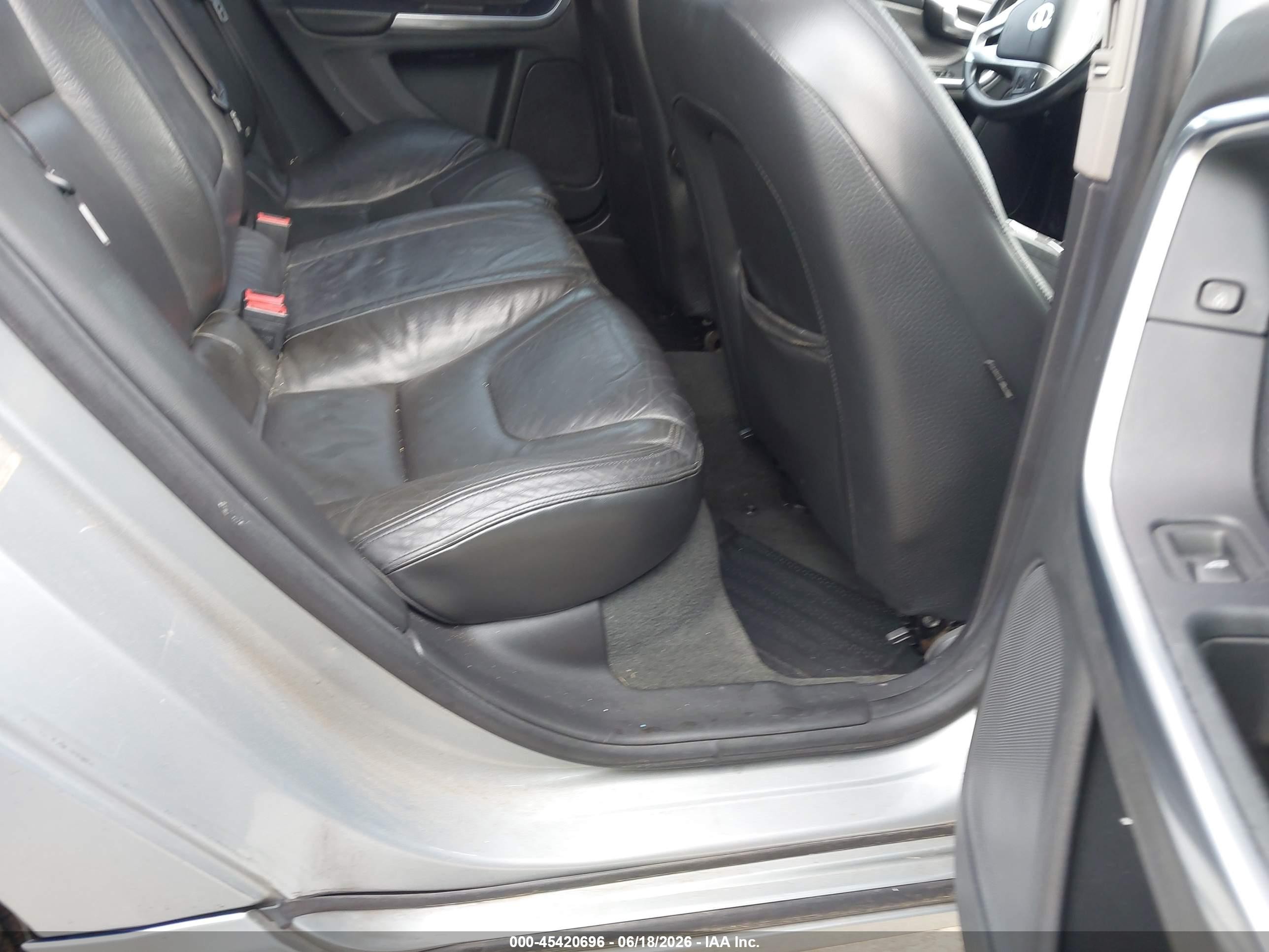 2012 Volvo S60 T6 Silver vin: YV1902FH3C2055416