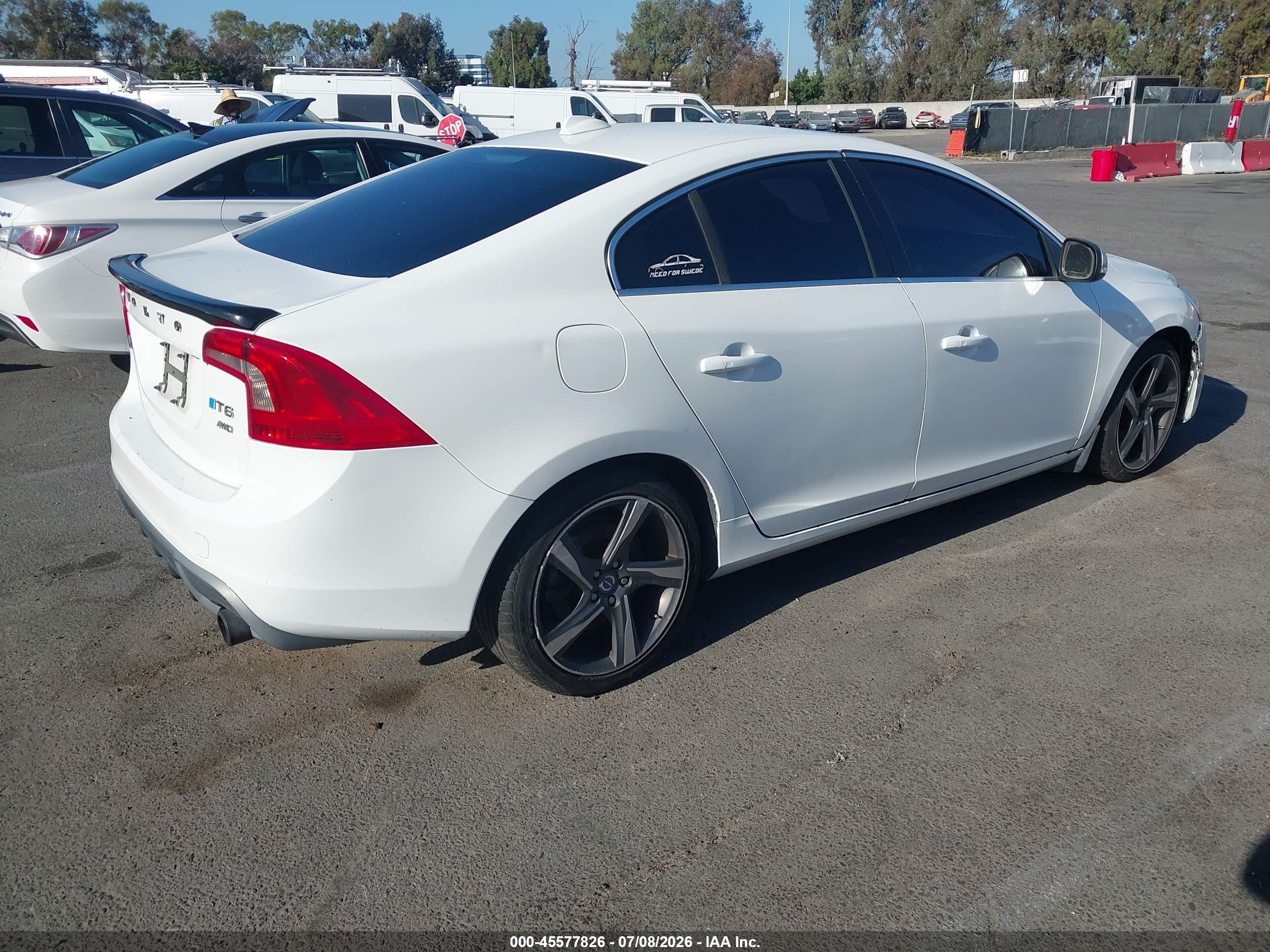 2012 Volvo S60 T6 White vin: YV1902FH3C2104260