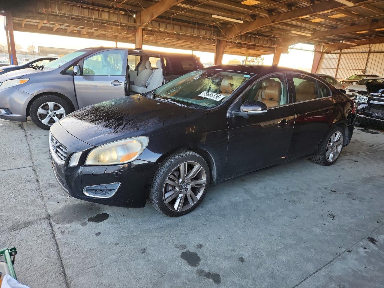 YV1902FH4B2000732