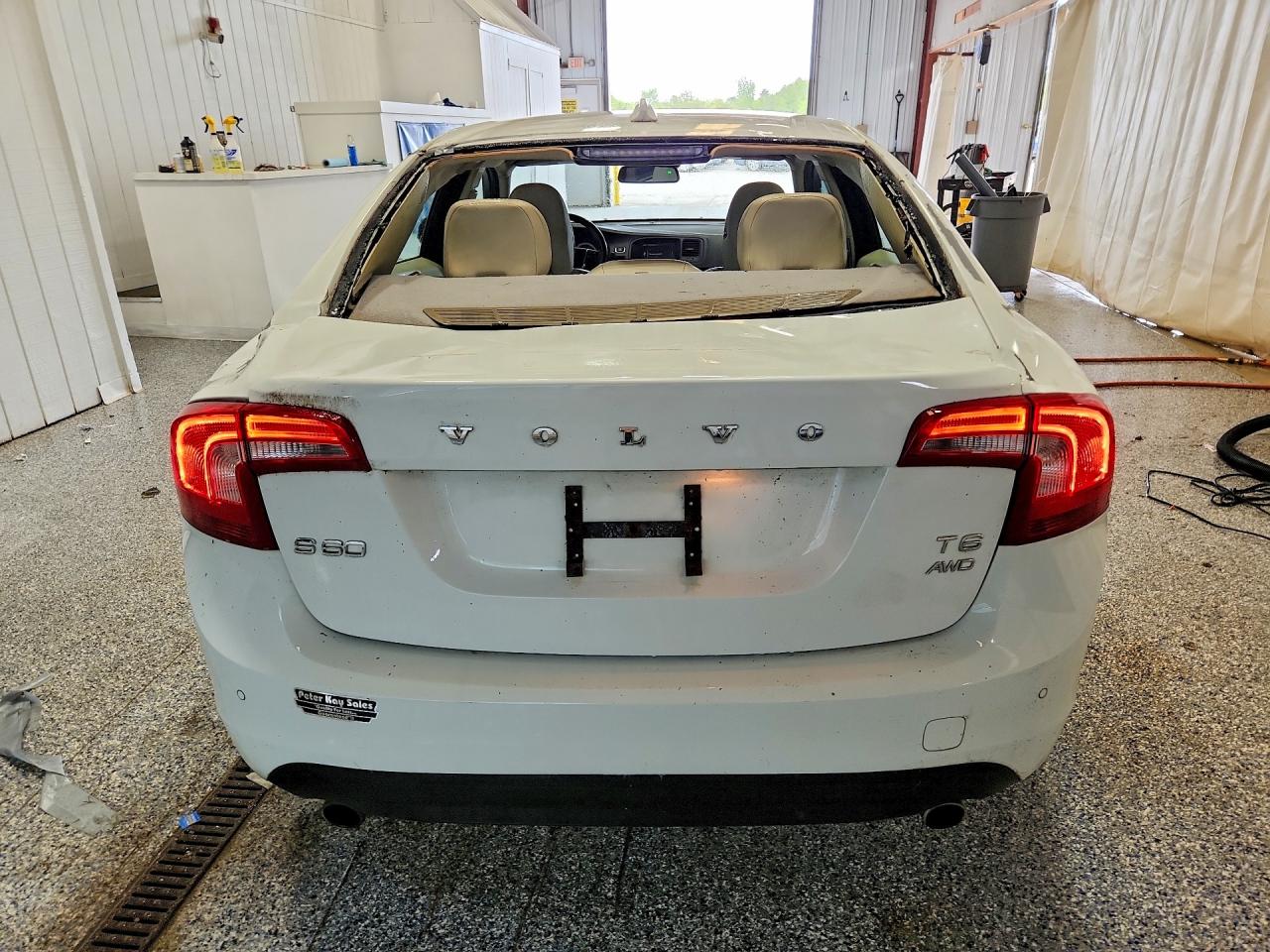 2011 Volvo S60 T6 White vin: YV1902FH5B2014266